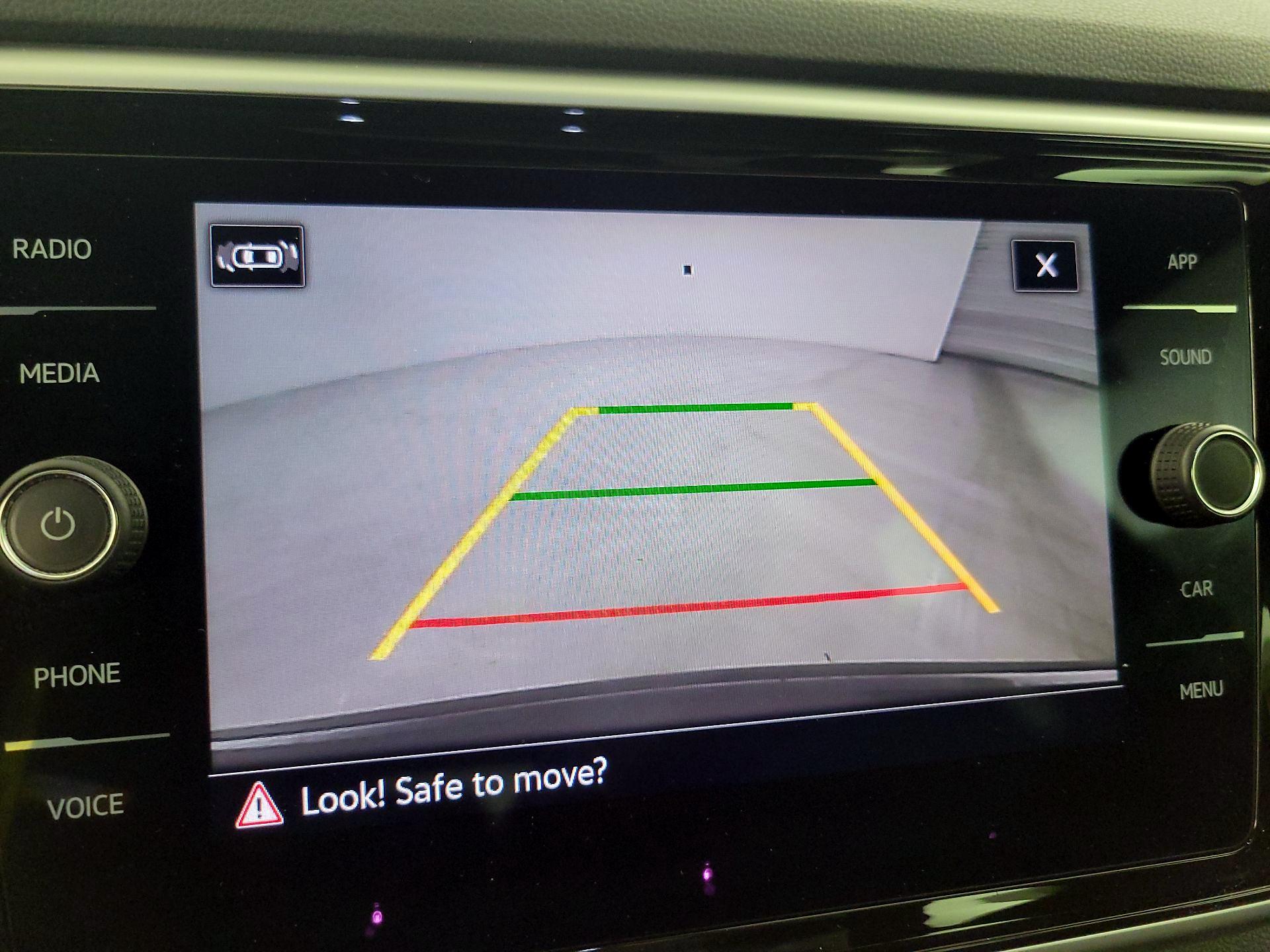 Thumbnail: 2022 Volkswagen Atlas - 14