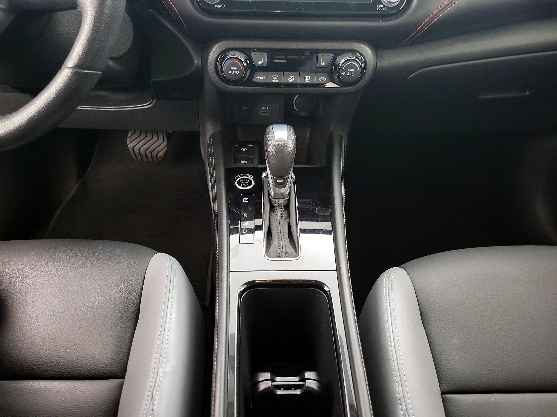 Thumbnail: 2021 Nissan Kicks - 17