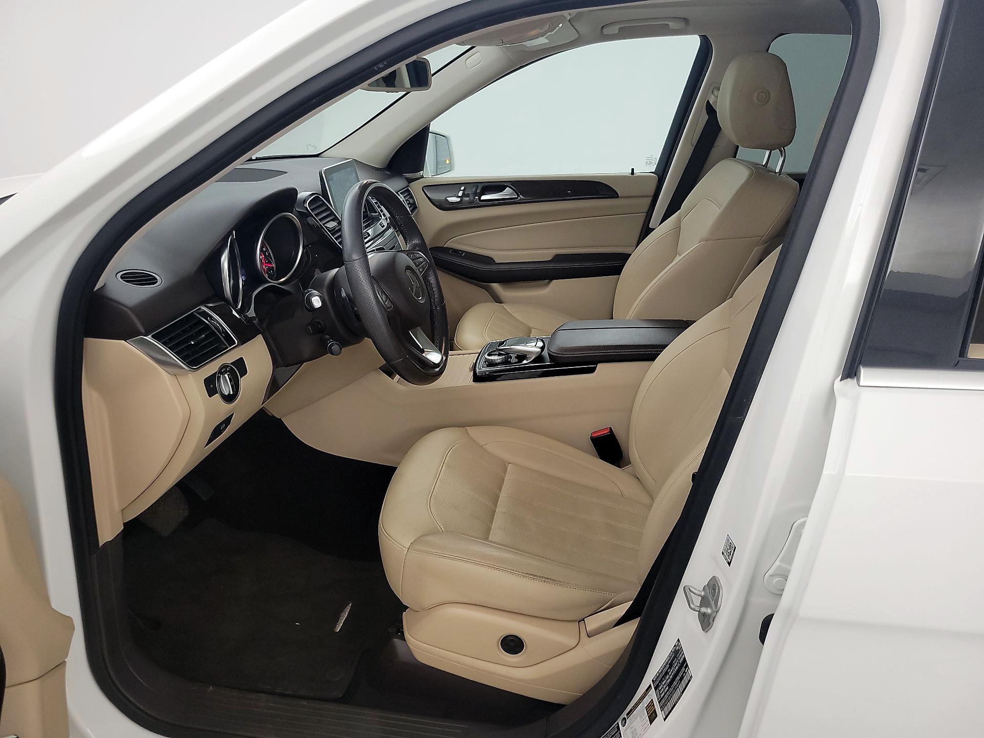 Thumbnail: 2016 Mercedes-Benz GLE - 11