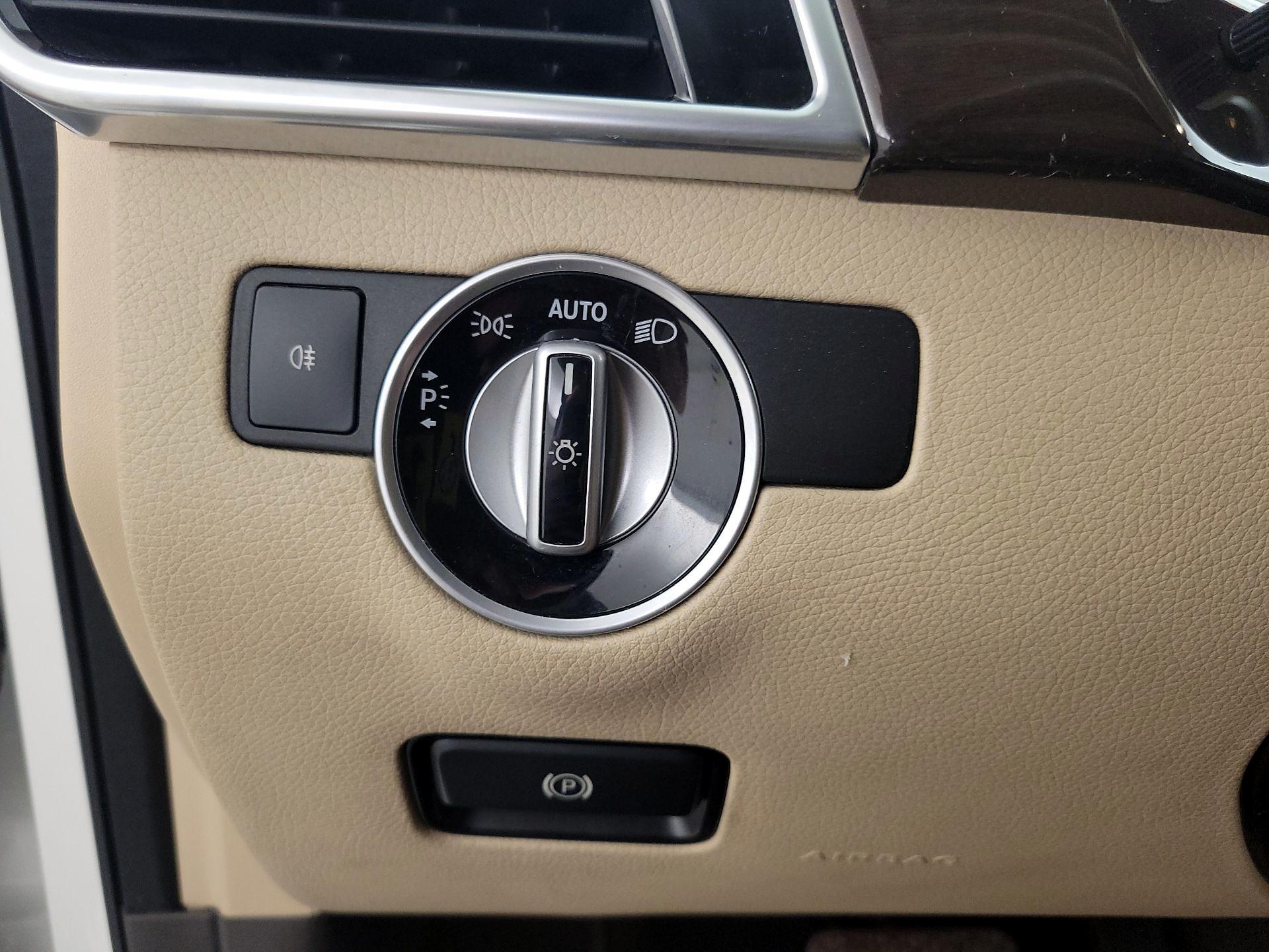 Thumbnail: 2016 Mercedes-Benz GLE - 13