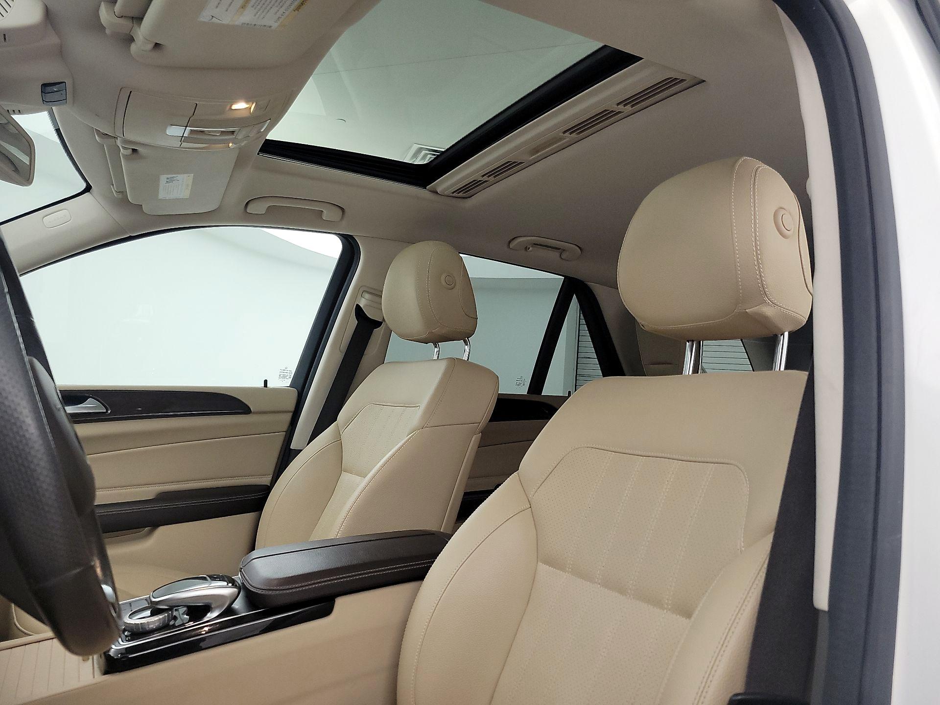 Thumbnail: 2016 Mercedes-Benz GLE - 20