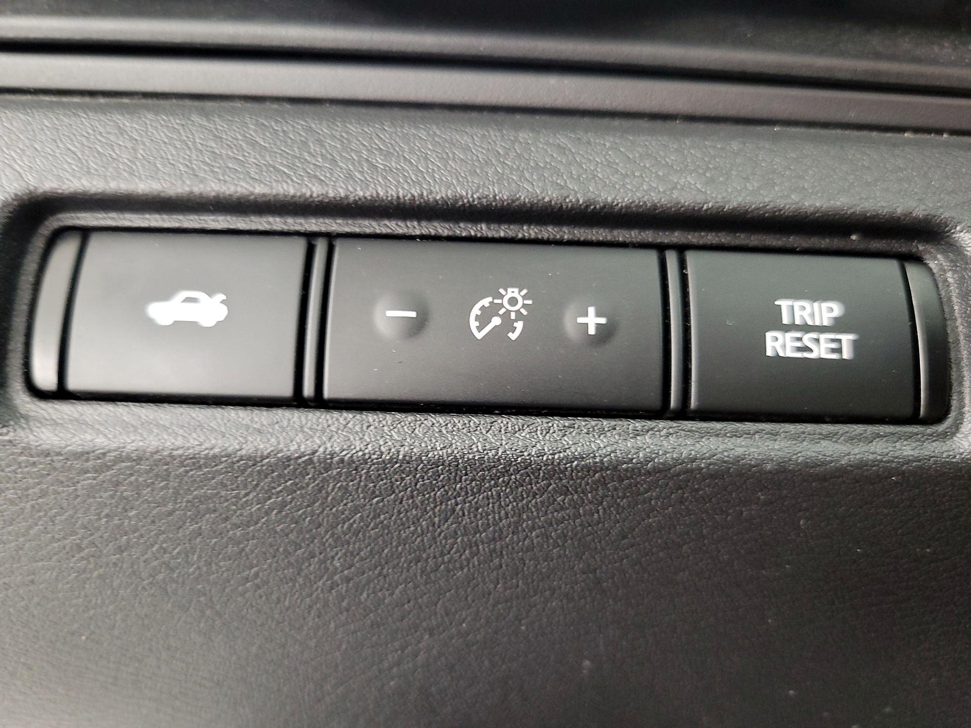 Thumbnail: 2019 Nissan Altima - 13