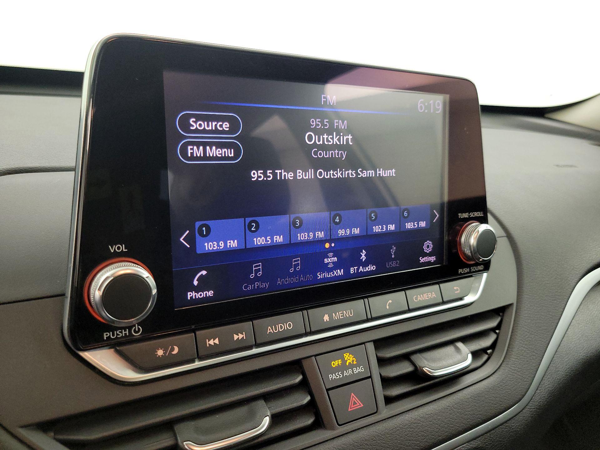 Thumbnail: 2019 Nissan Altima - 15