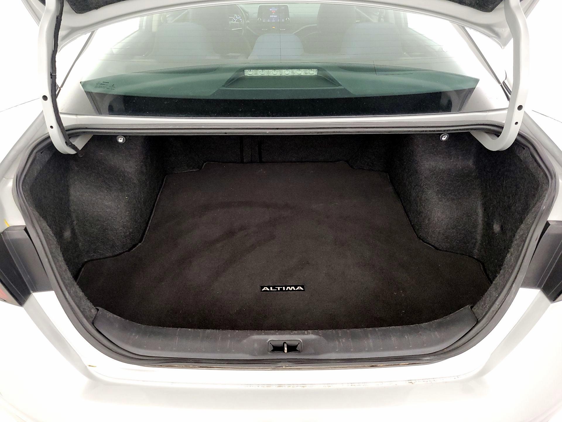 Thumbnail: 2019 Nissan Altima - 20