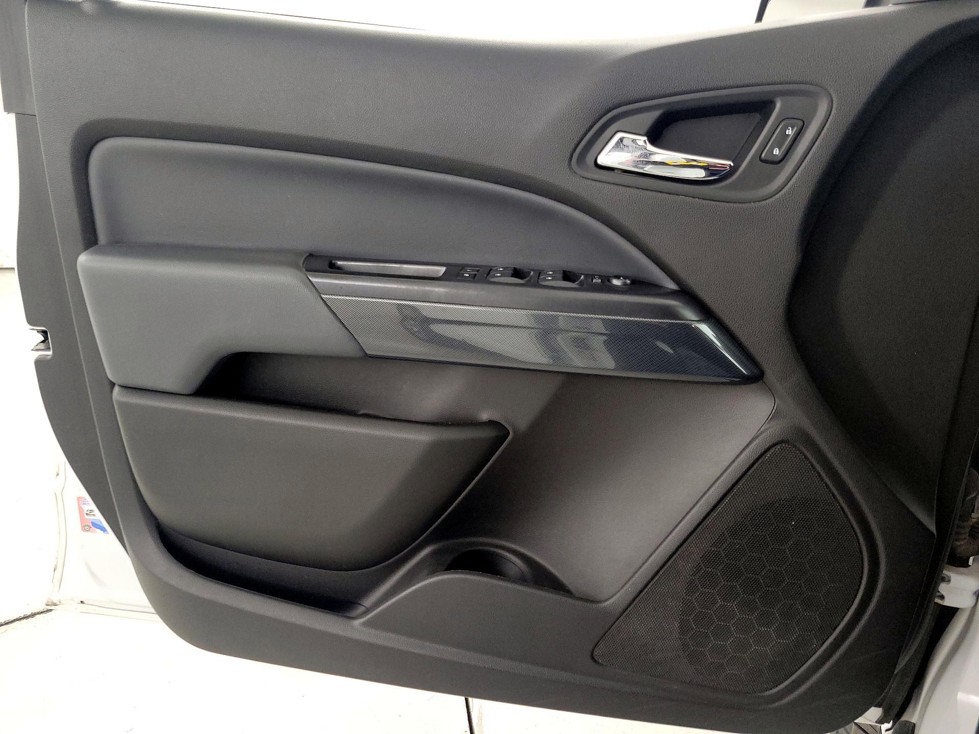 Thumbnail: 2018 Chevrolet Colorado - 12