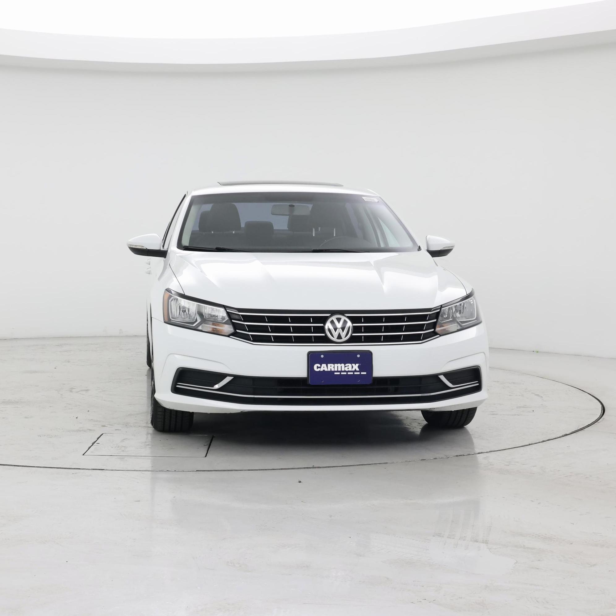 Thumbnail: 2017 Volkswagen Passat - 5