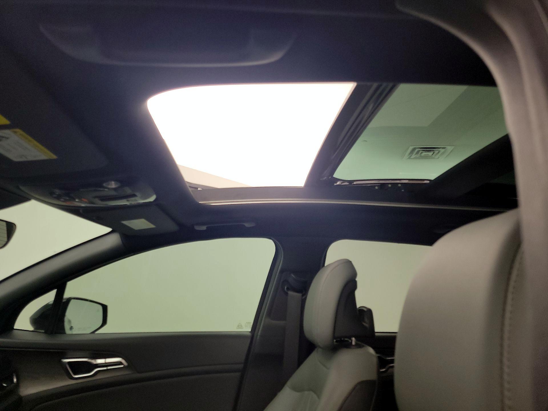 Thumbnail: 2023 Kia Sportage - 20