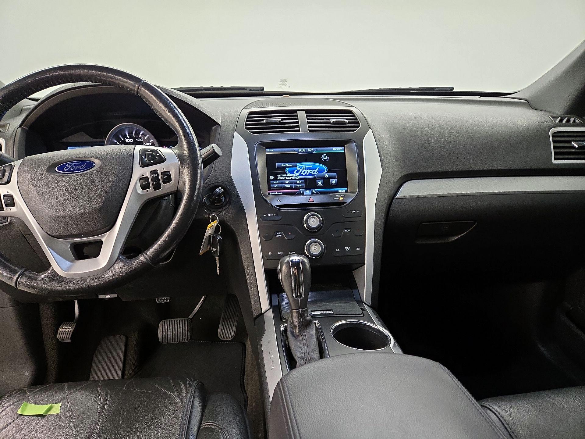 Thumbnail: 2014 Ford Explorer - 9