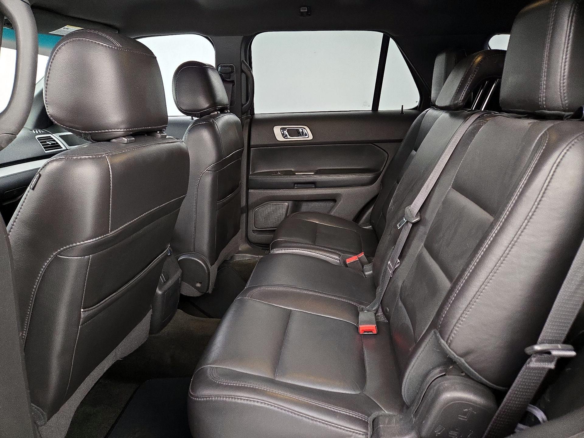 Thumbnail: 2014 Ford Explorer - 18