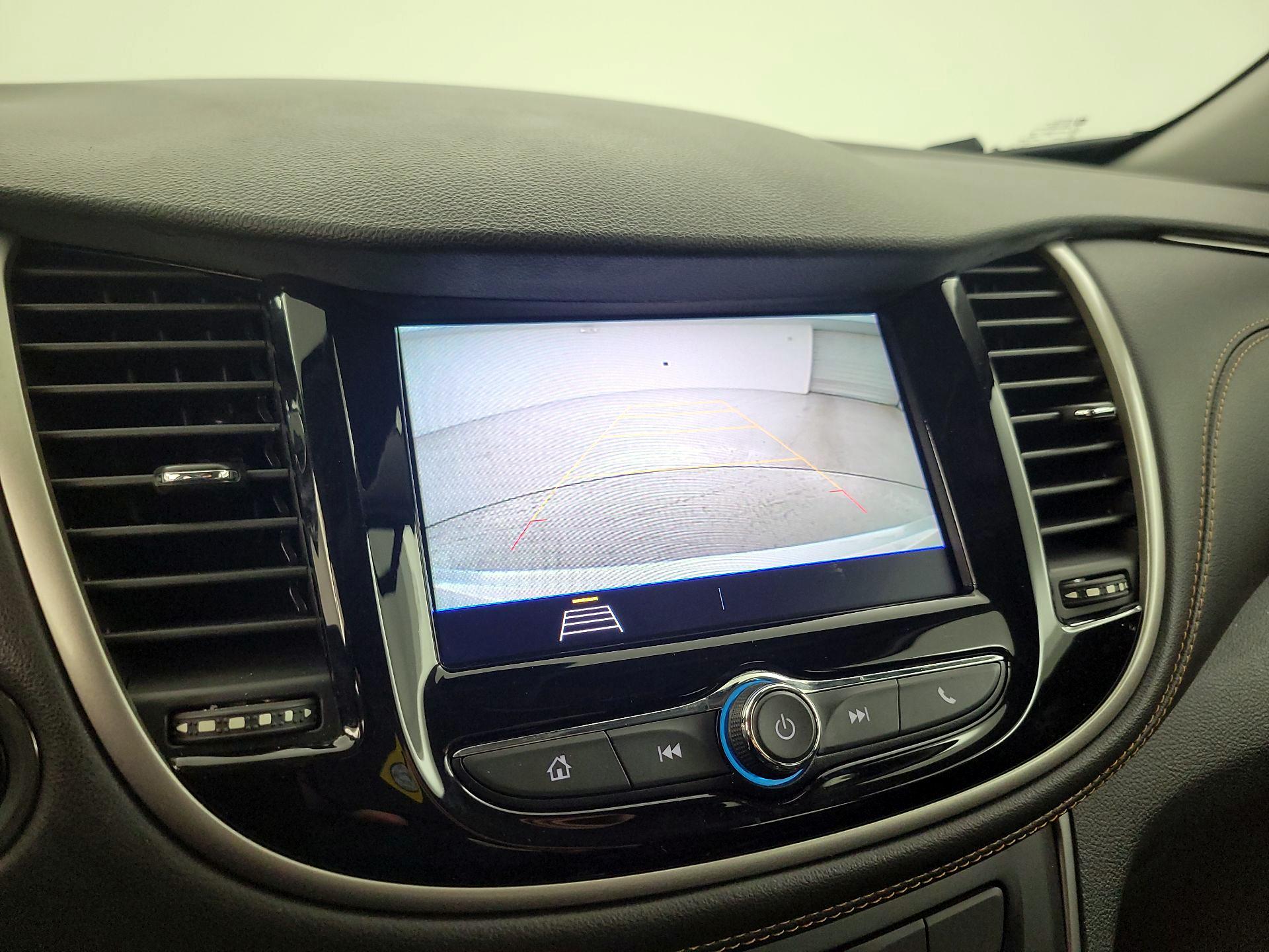 Thumbnail: 2020 Chevrolet Trax - 14