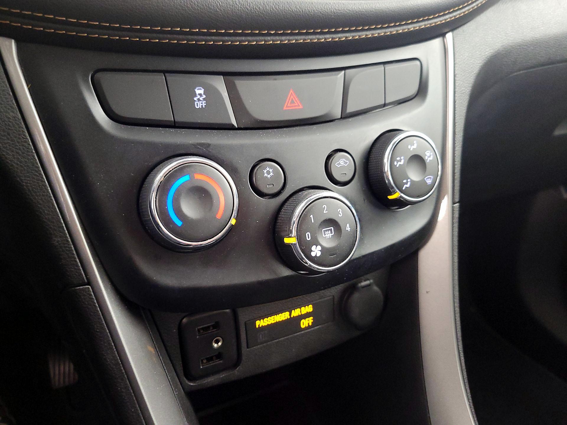 Thumbnail: 2020 Chevrolet Trax - 16