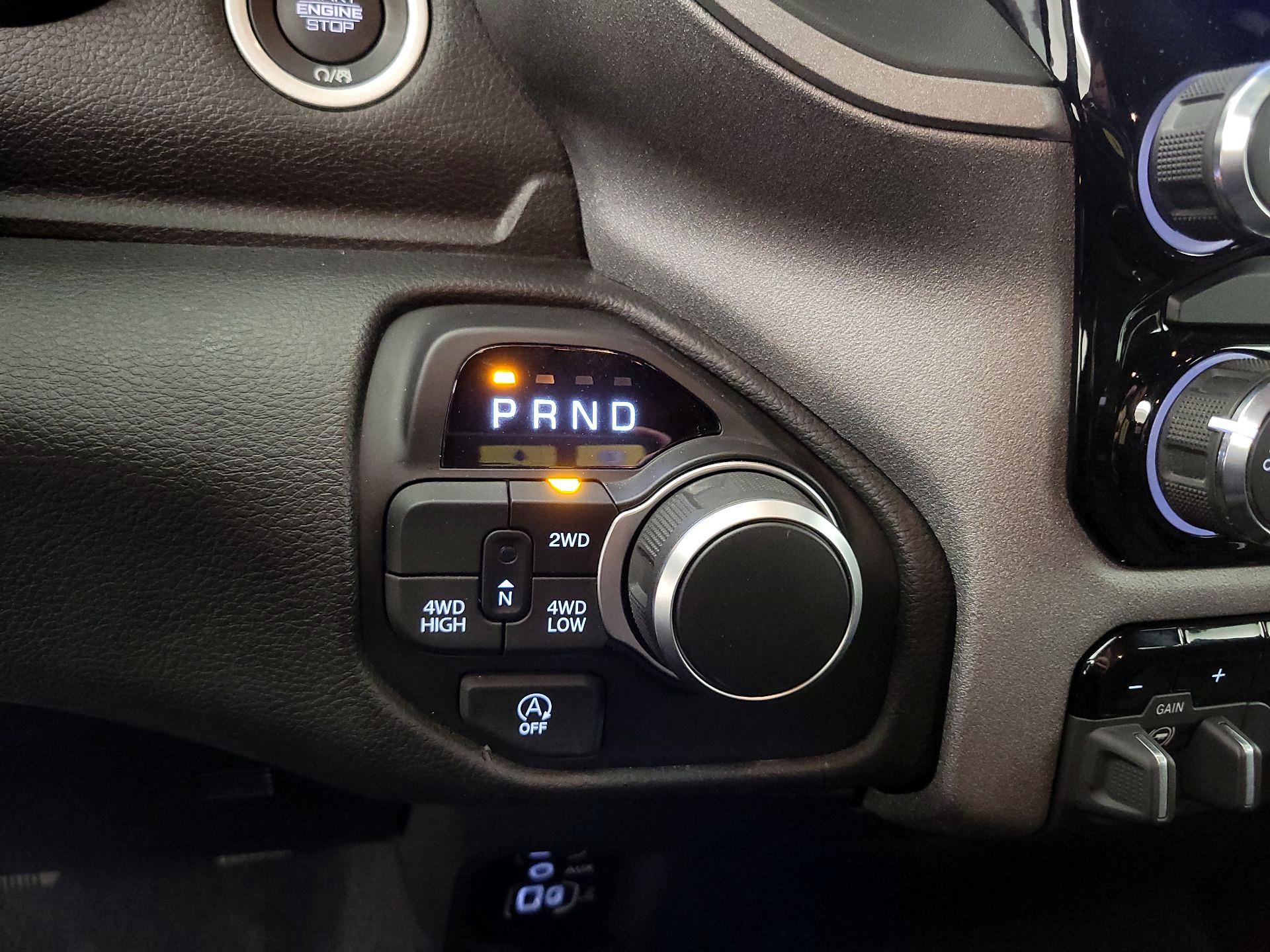 Thumbnail: 2025 RAM 1500 - 17