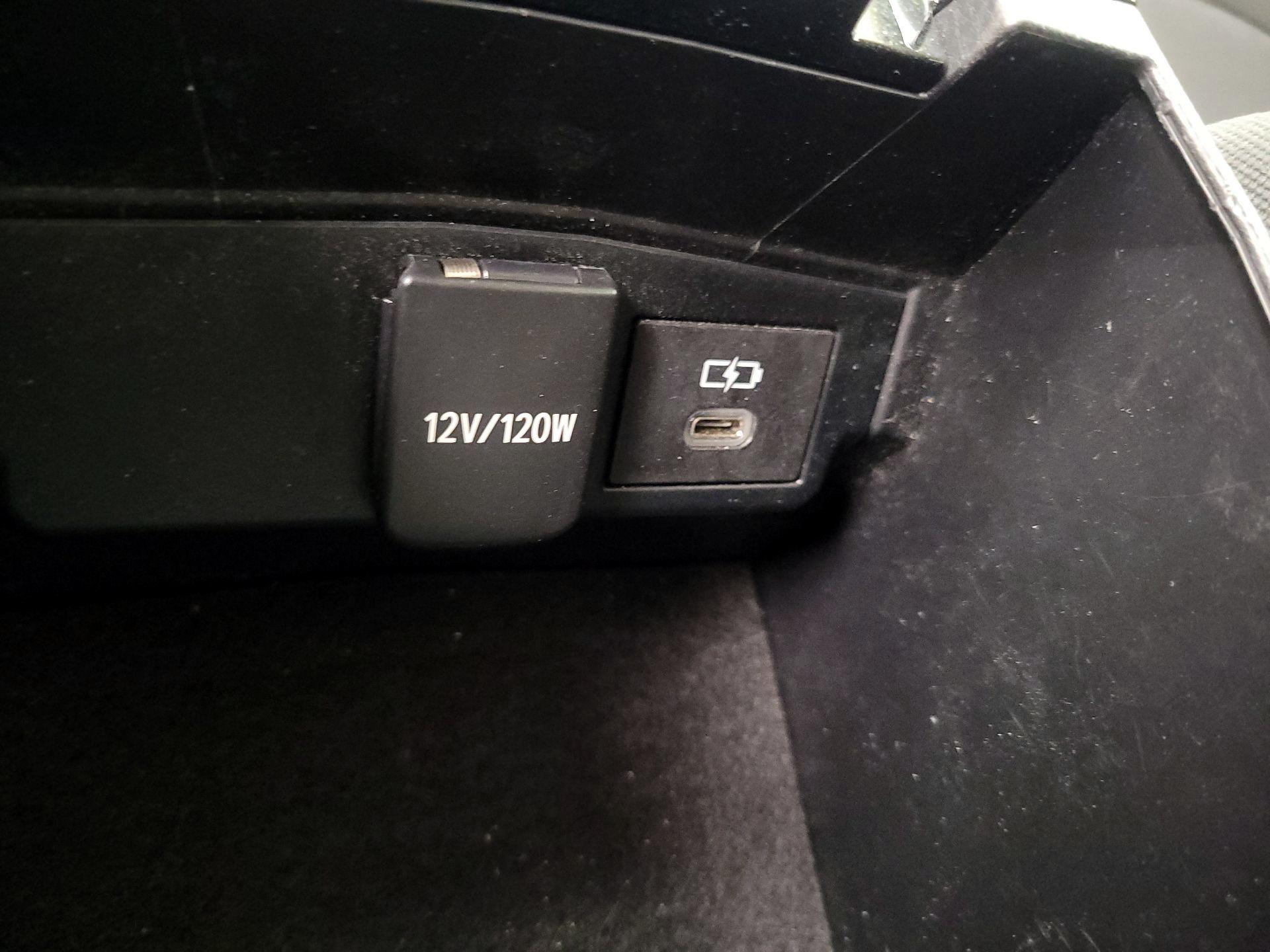 Thumbnail: 2022 Toyota Corolla - 18