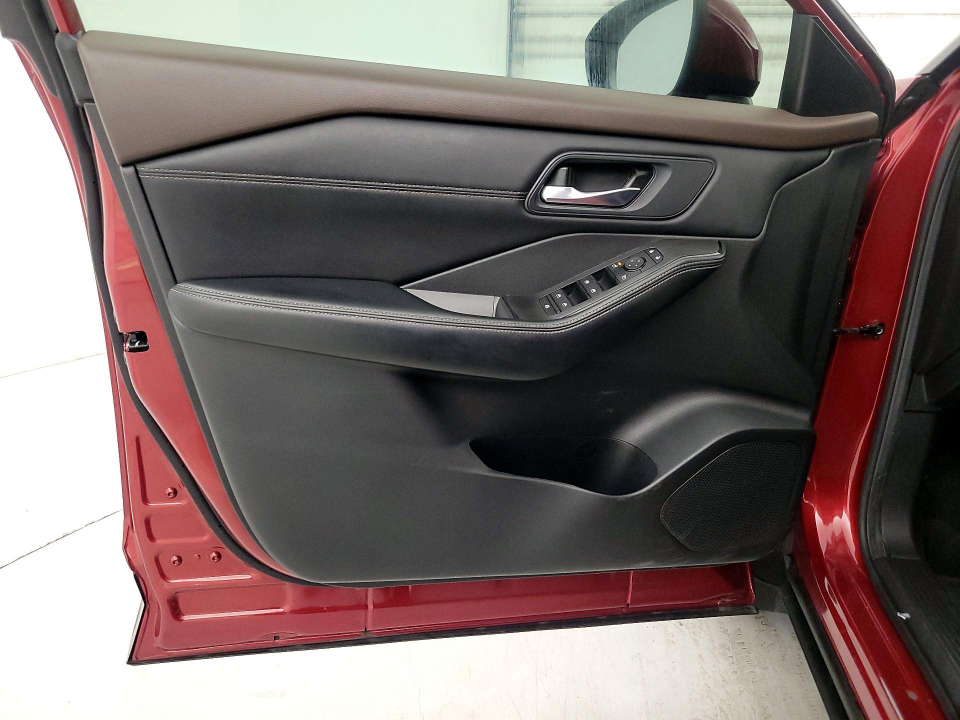 Thumbnail: 2023 Nissan Rogue - 12