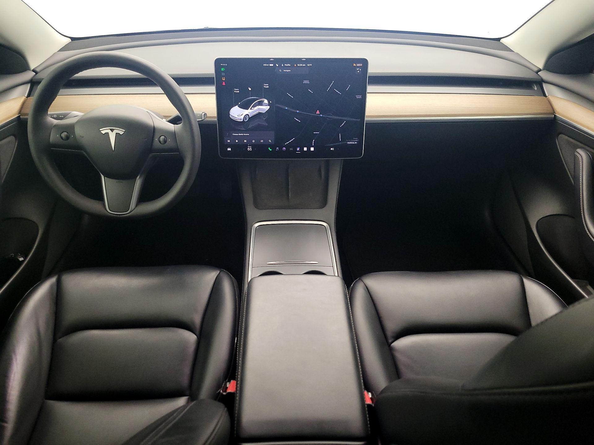 Thumbnail: 2022 Tesla Model 3 - 9