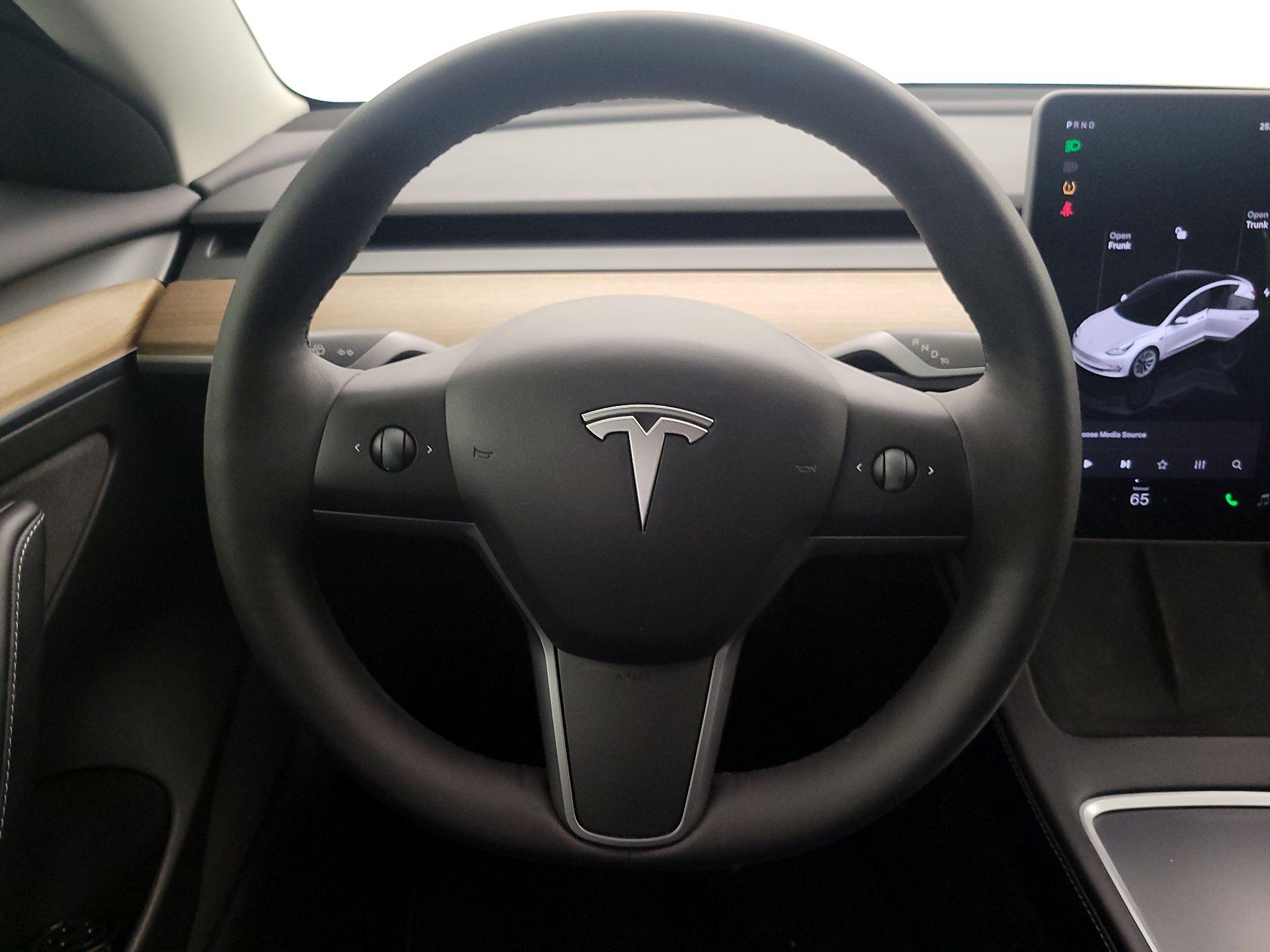 Thumbnail: 2022 Tesla Model 3 - 10