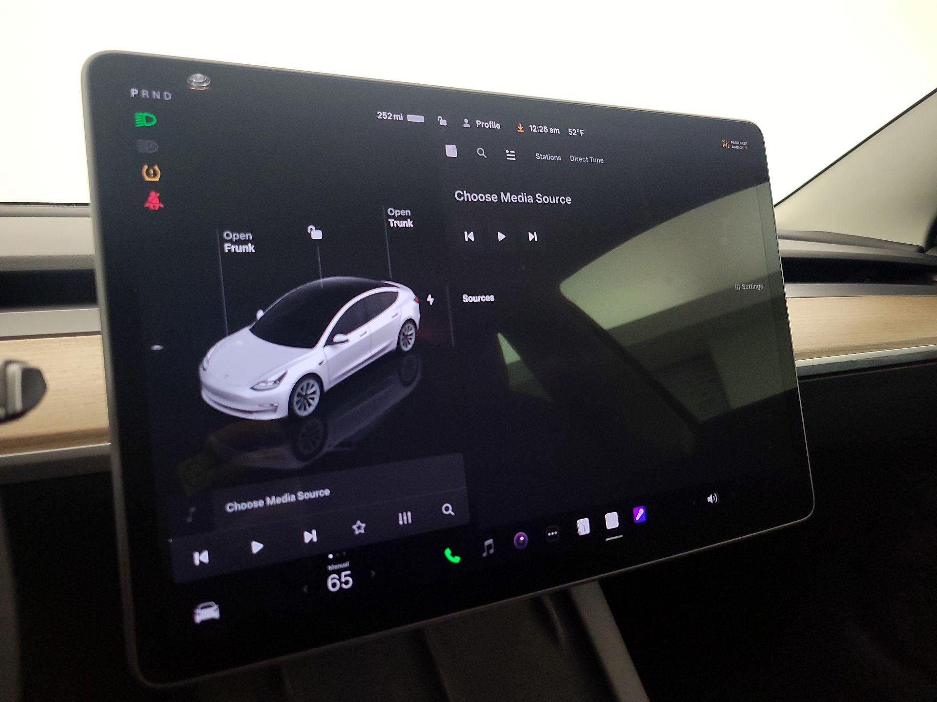 Thumbnail: 2022 Tesla Model 3 - 15