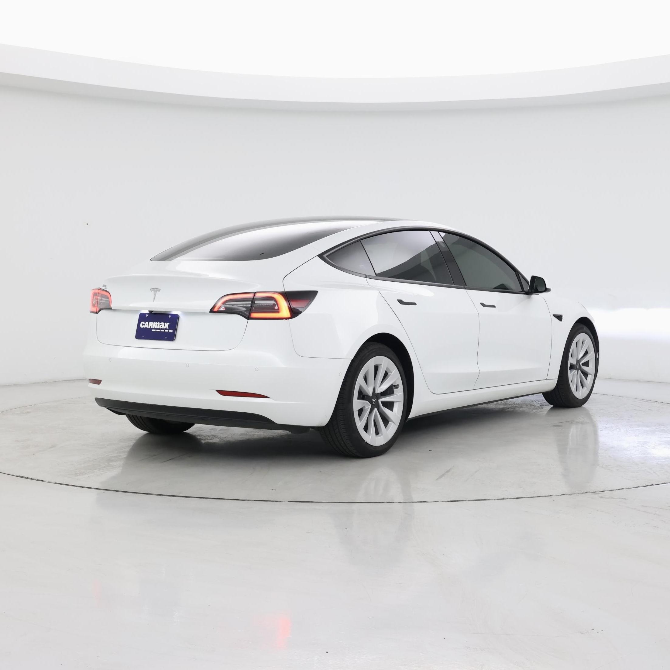 Thumbnail: 2022 Tesla Model 3 - 8