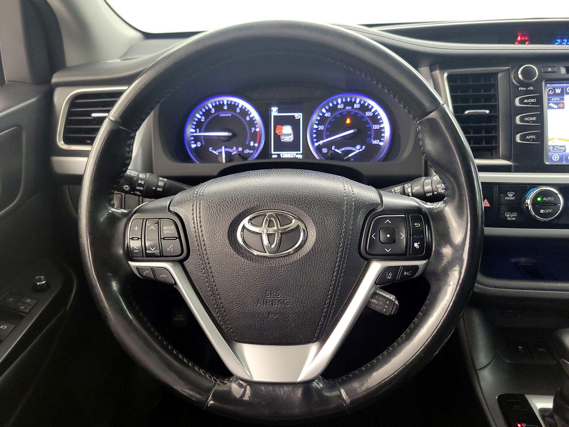 Thumbnail: 2018 Toyota Highlander - 10