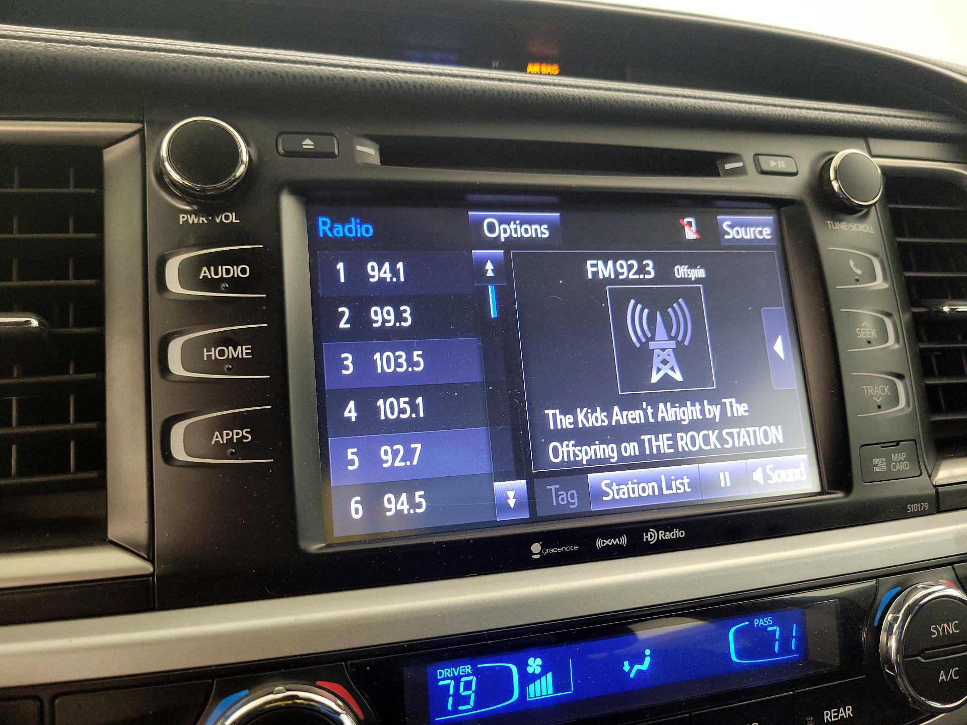 Thumbnail: 2018 Toyota Highlander - 16