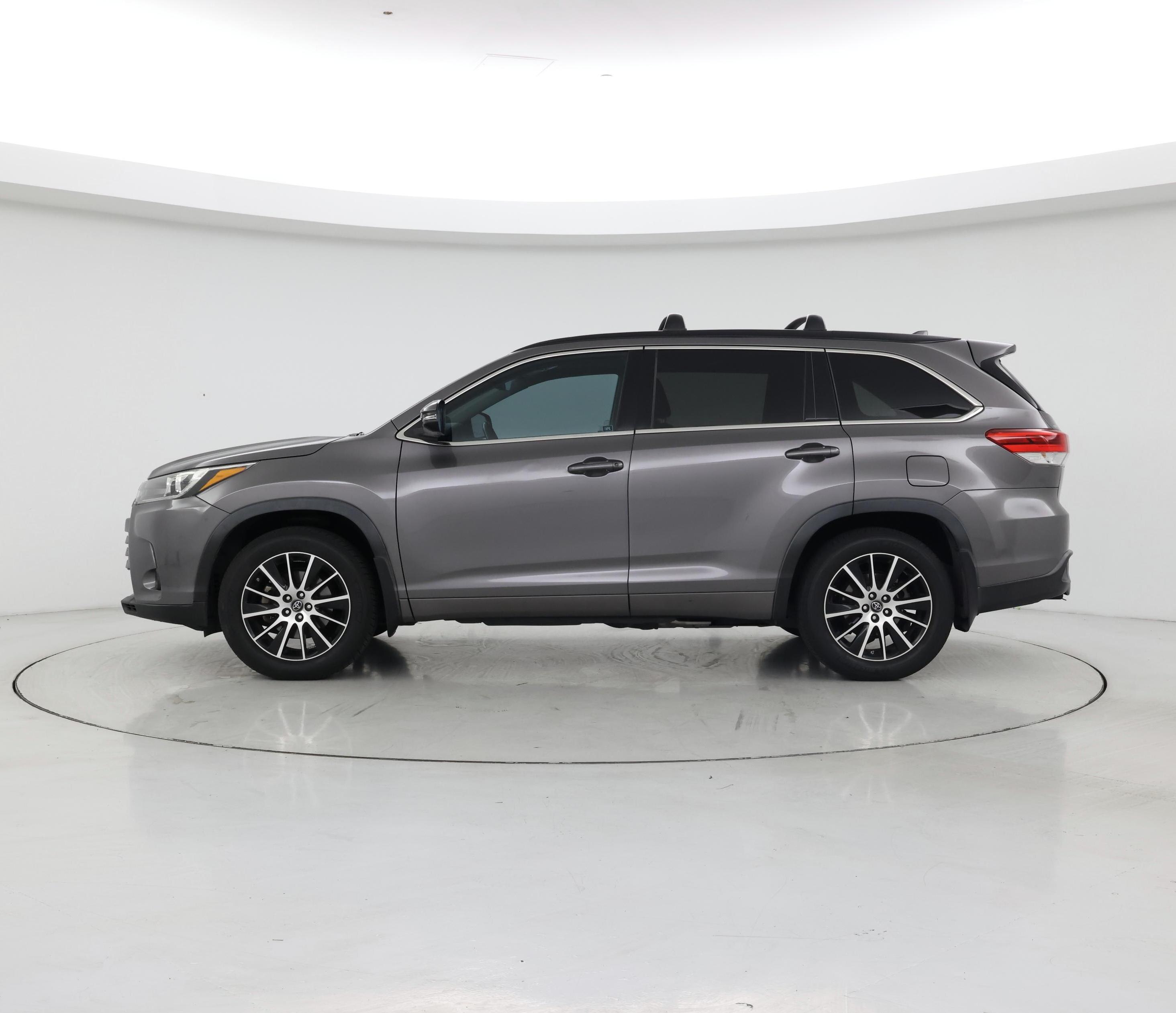 Thumbnail: 2018 Toyota Highlander - 3