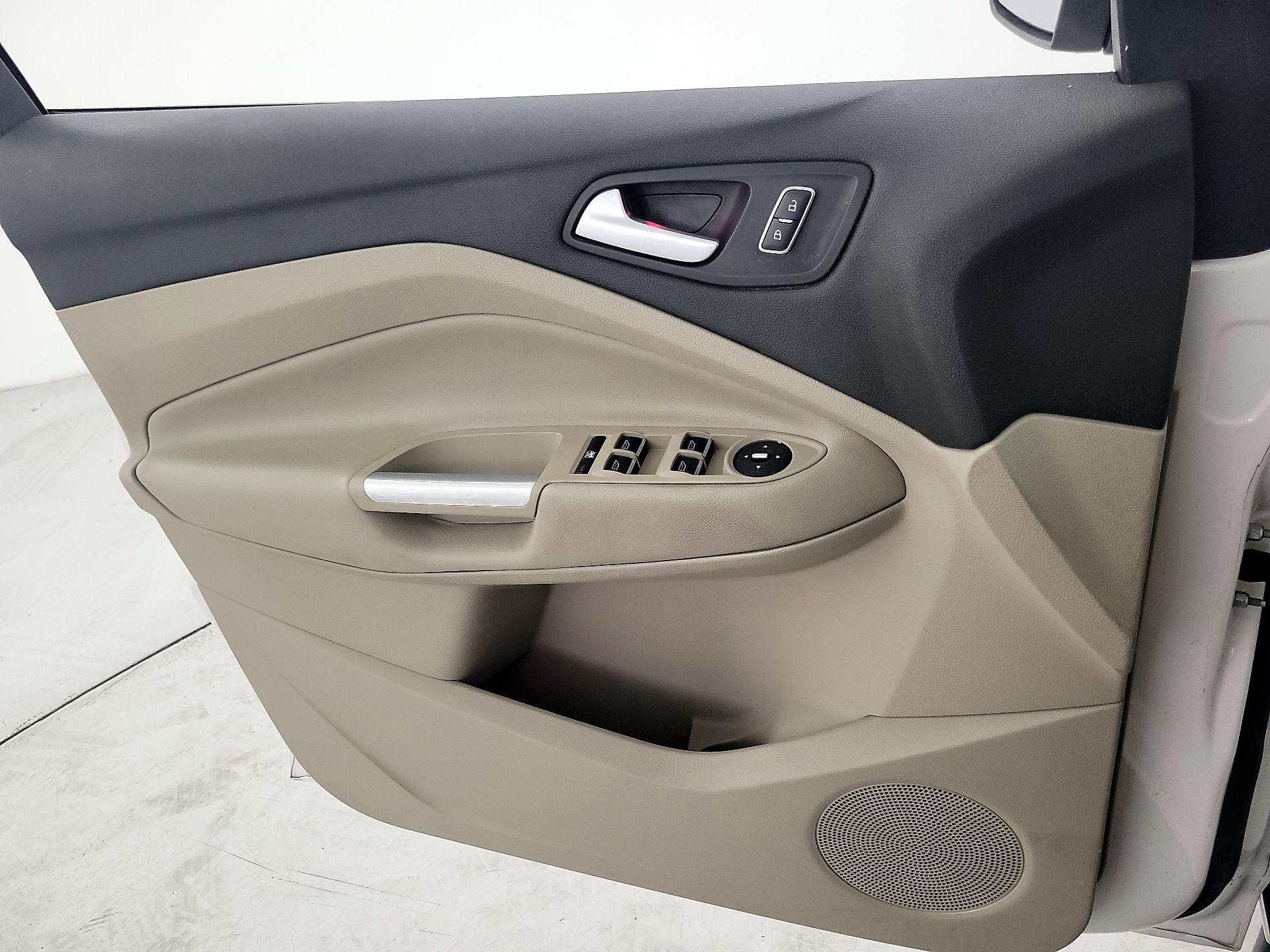 Thumbnail: 2014 Ford C-Max - 12