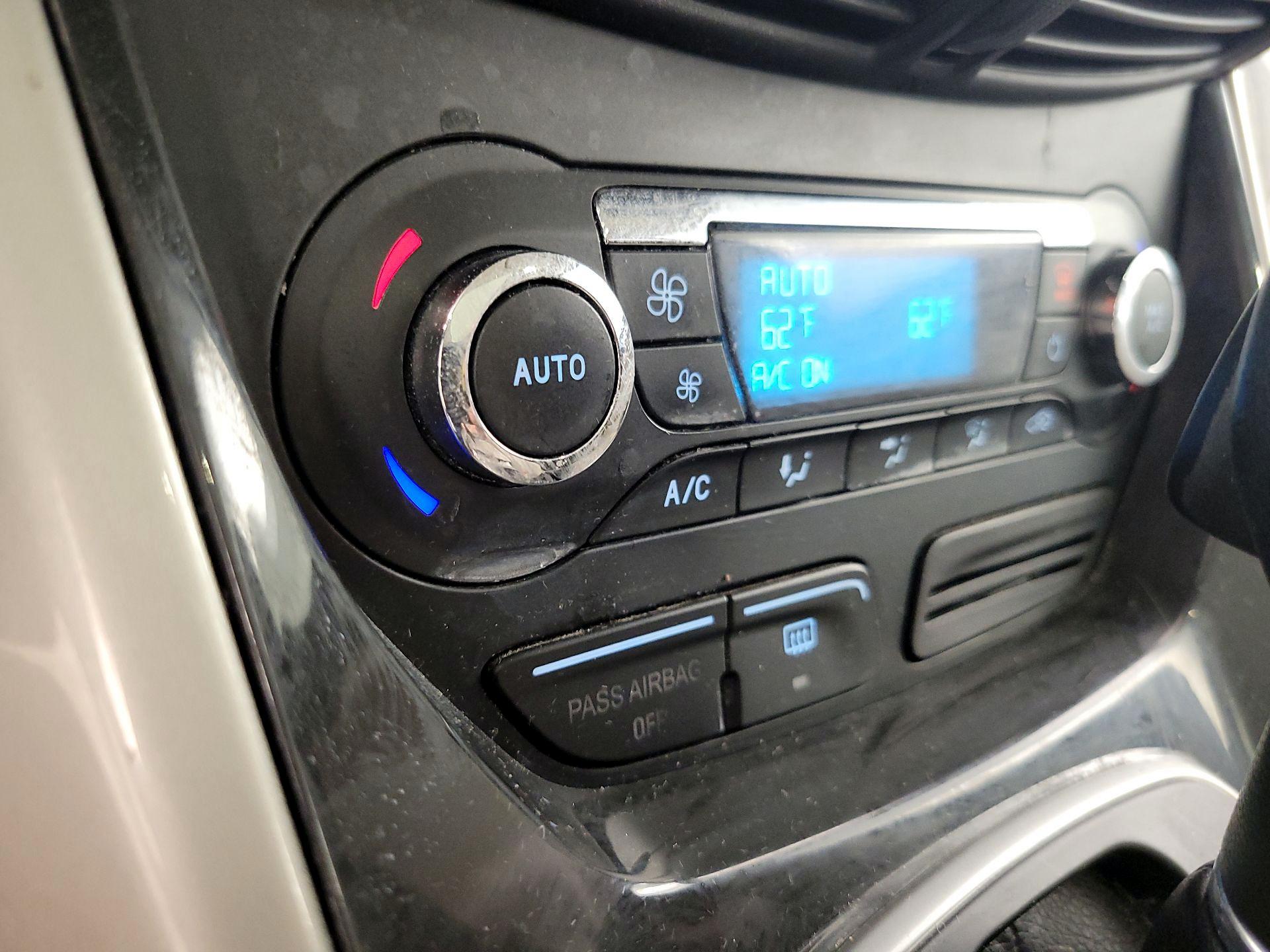 Thumbnail: 2014 Ford C-Max - 15