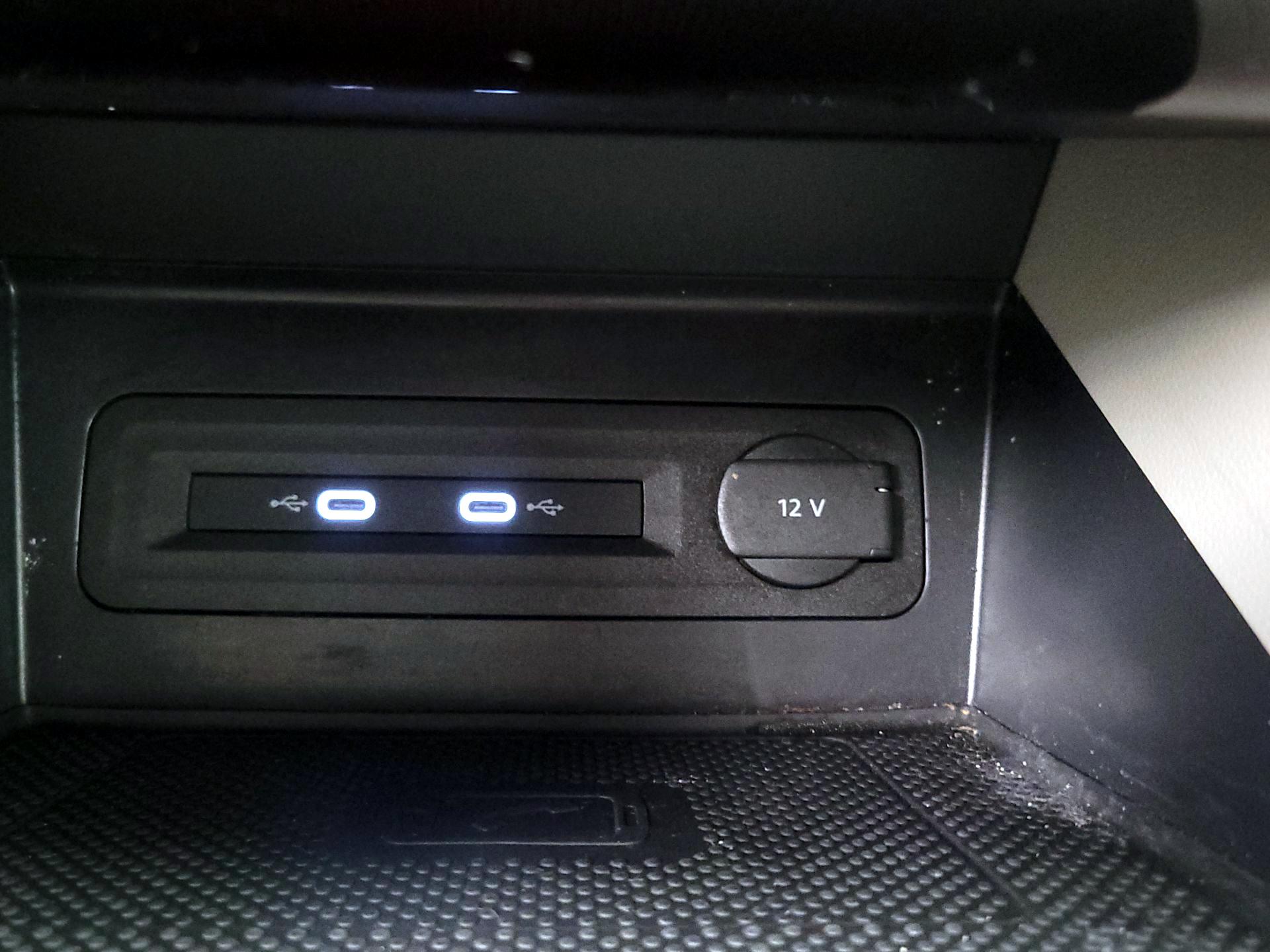 Thumbnail: 2022 Volkswagen Atlas - 18