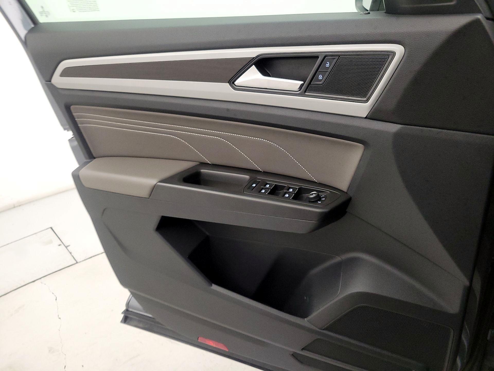 Thumbnail: 2022 Volkswagen Atlas - 12