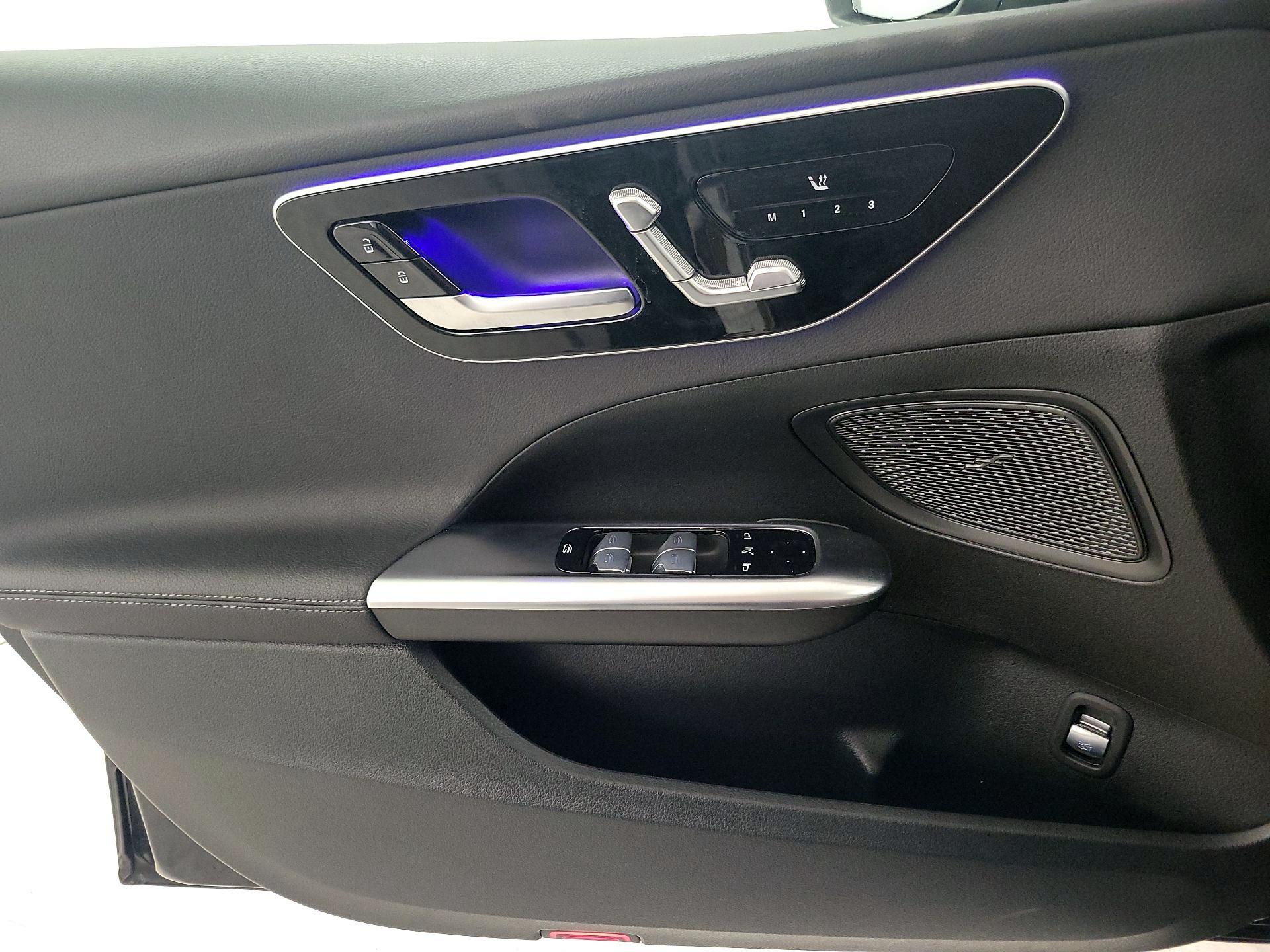 Thumbnail: 2023 Mercedes-Benz C-Class - 12