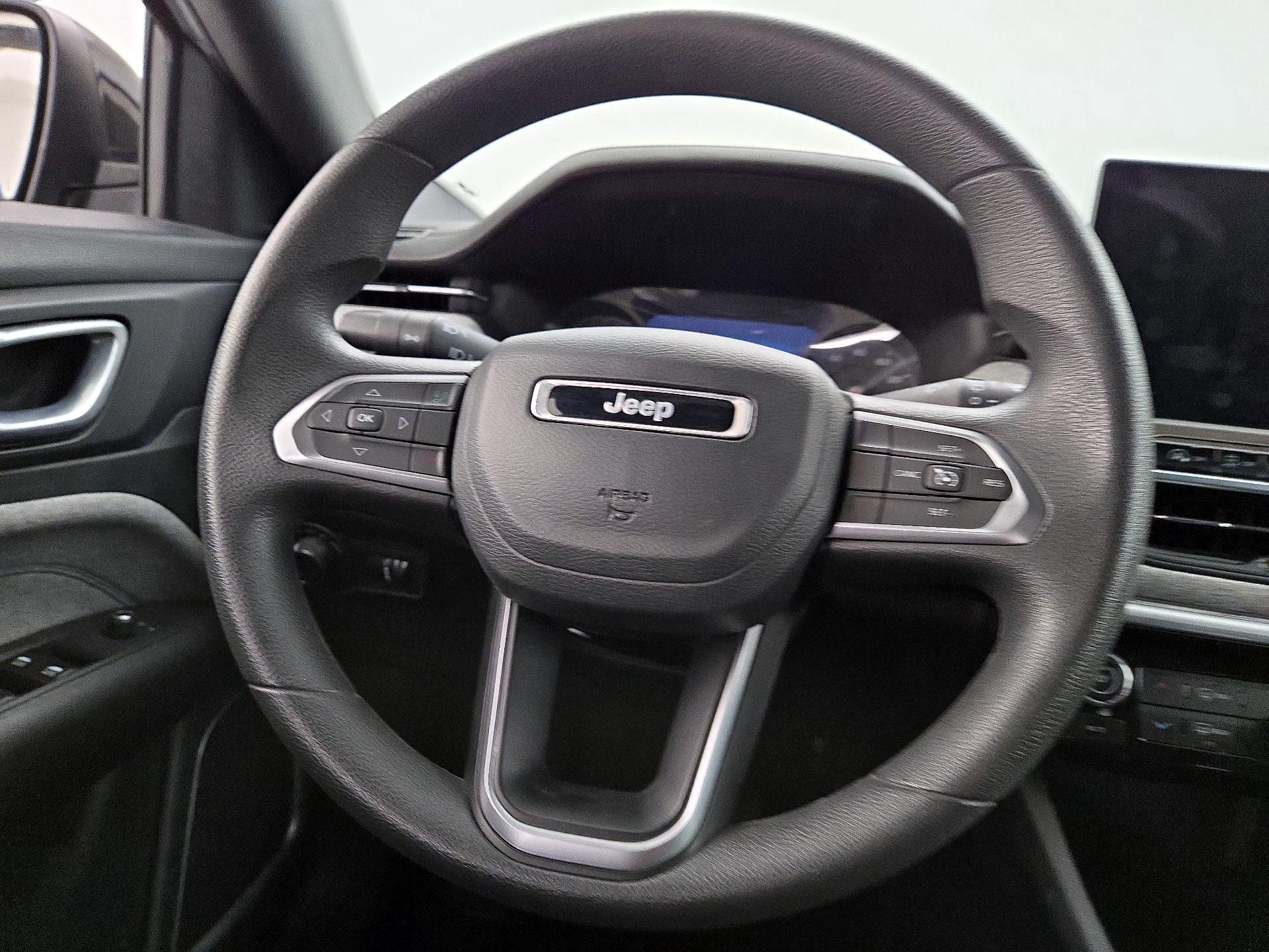 Thumbnail: 2023 Jeep Compass - 10