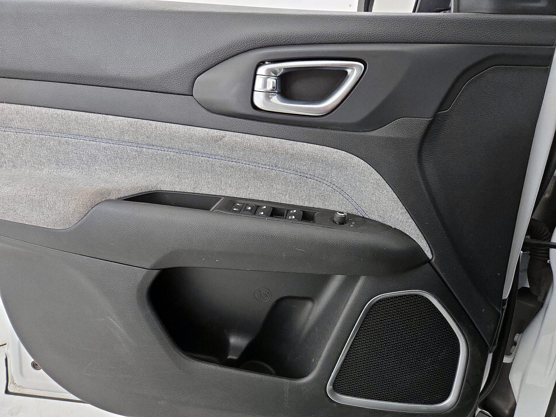 Thumbnail: 2023 Jeep Compass - 12