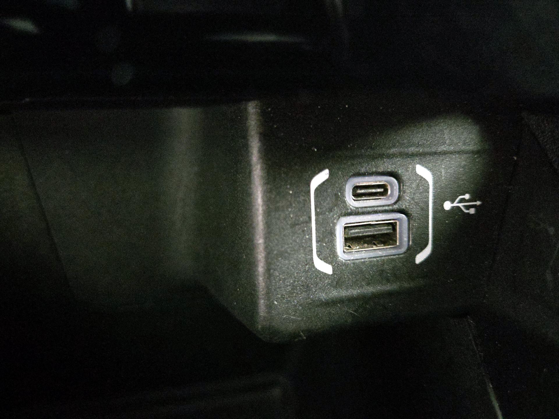 Thumbnail: 2023 Jeep Compass - 18