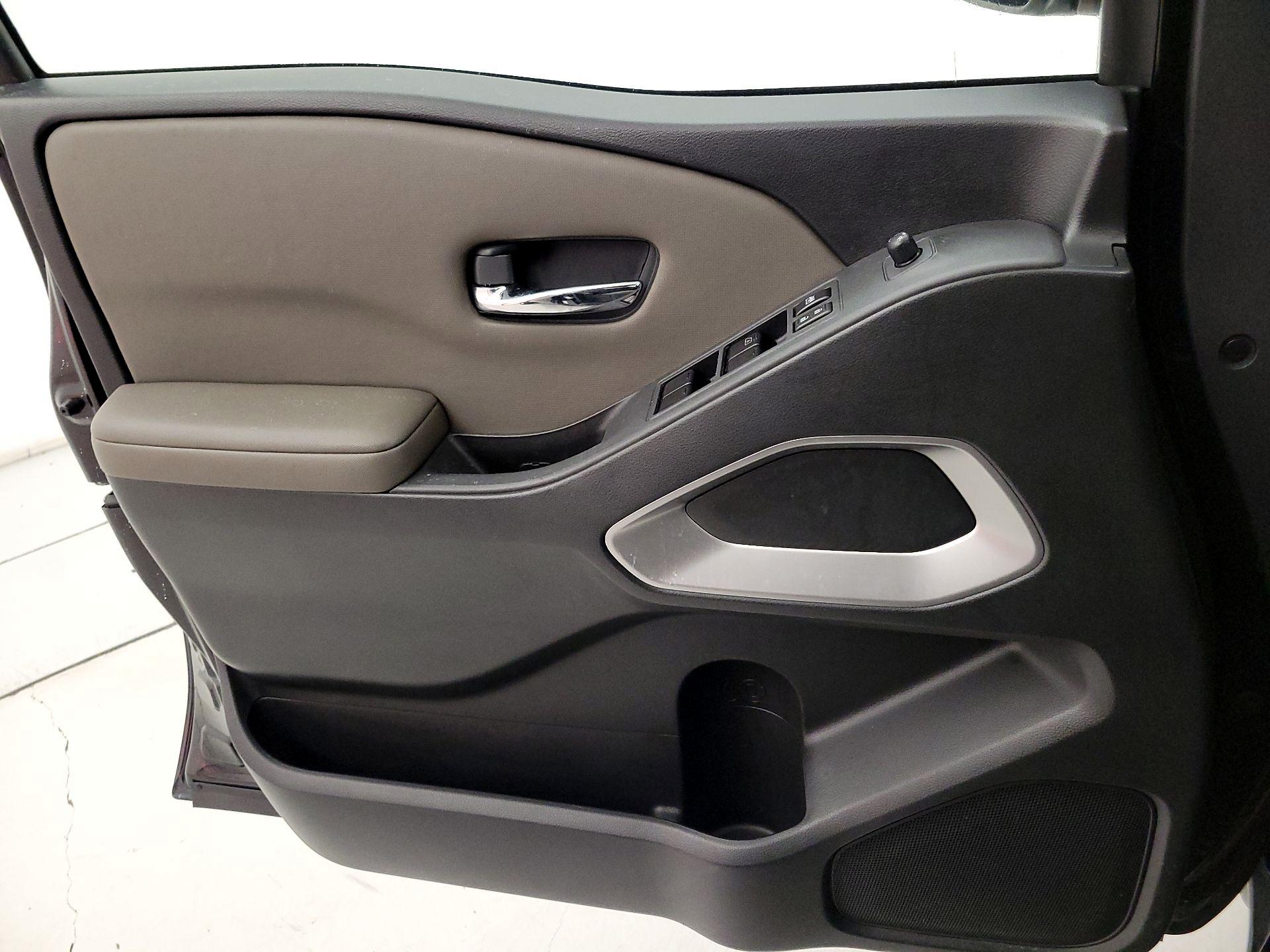 Thumbnail: 2022 Nissan Frontier - 12