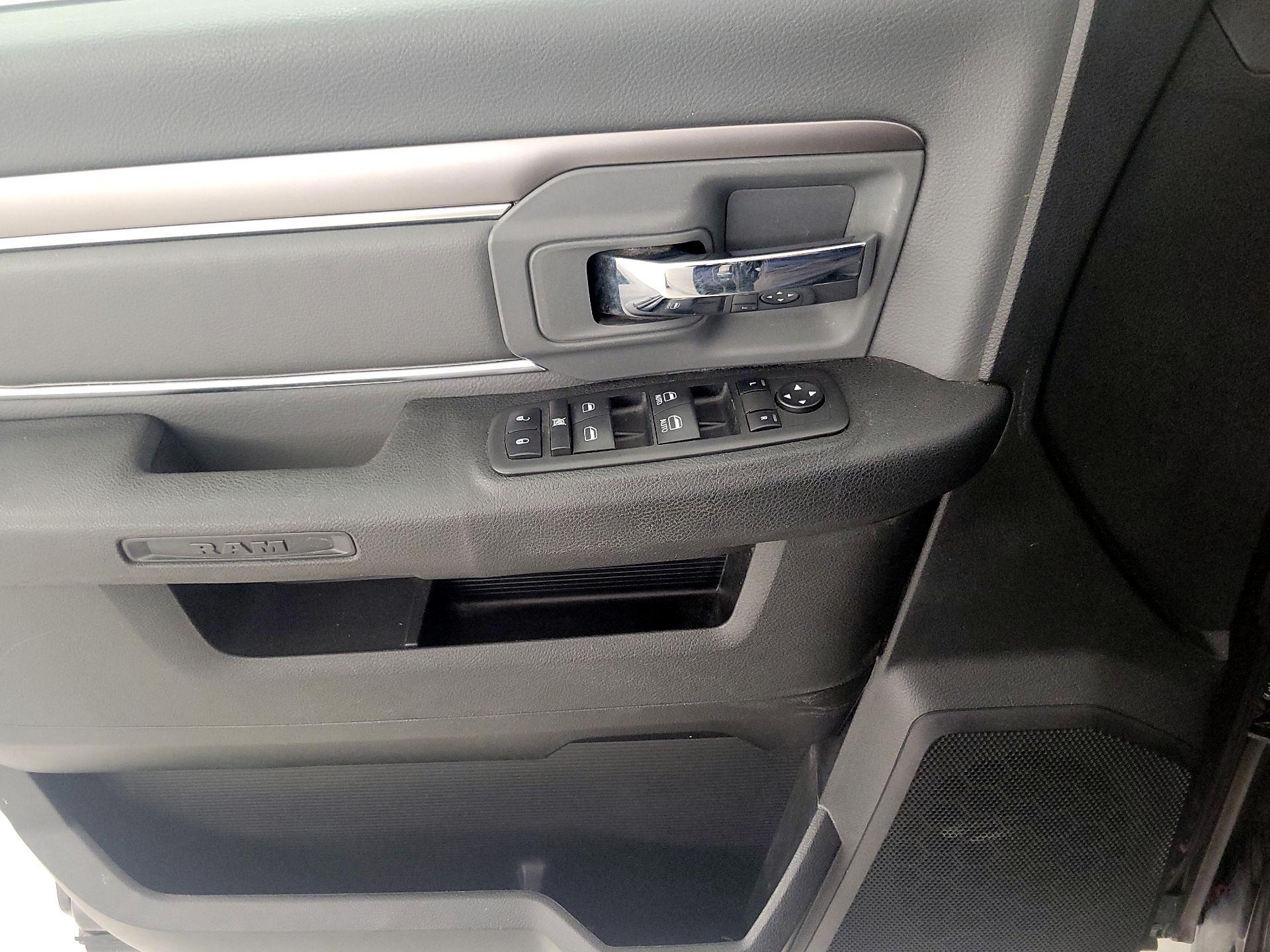 Thumbnail: 2023 RAM 1500 Classic - 12