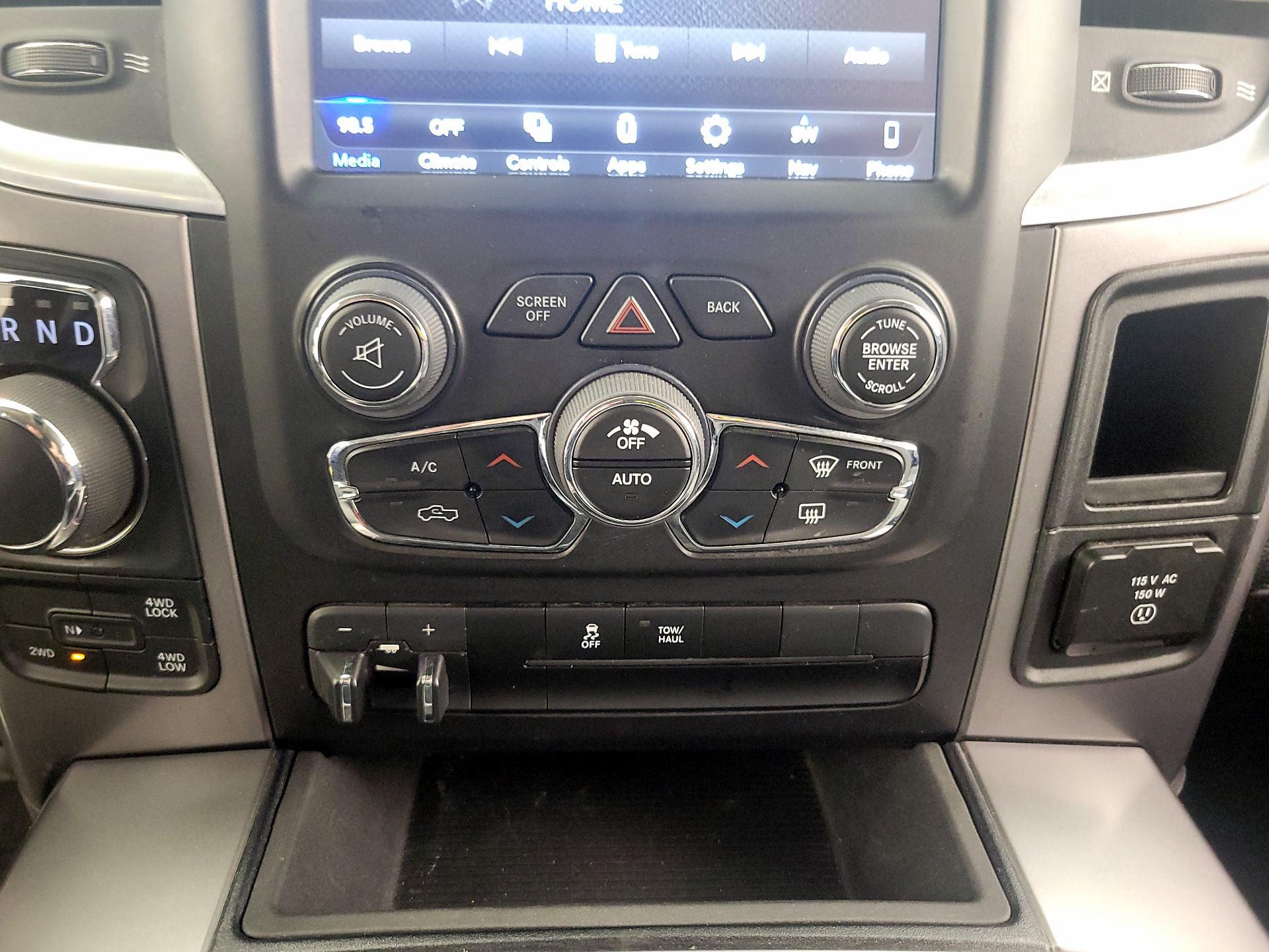 Thumbnail: 2023 RAM 1500 Classic - 17