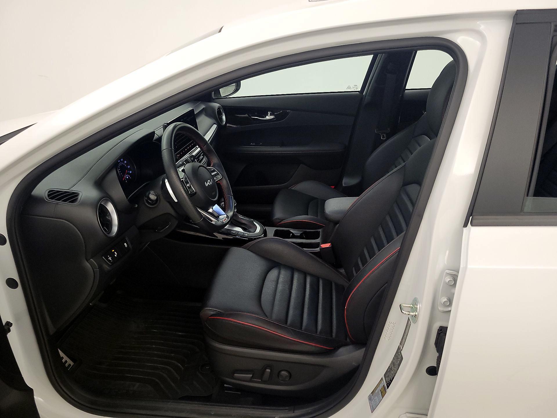 Thumbnail: 2023 Kia Forte - 11