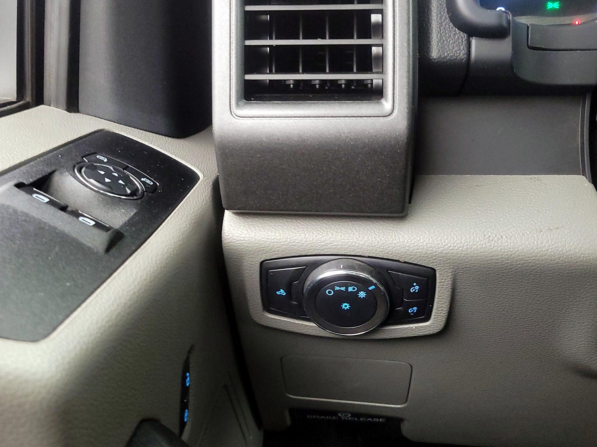 Thumbnail: 2022 Ford F-350 - 13