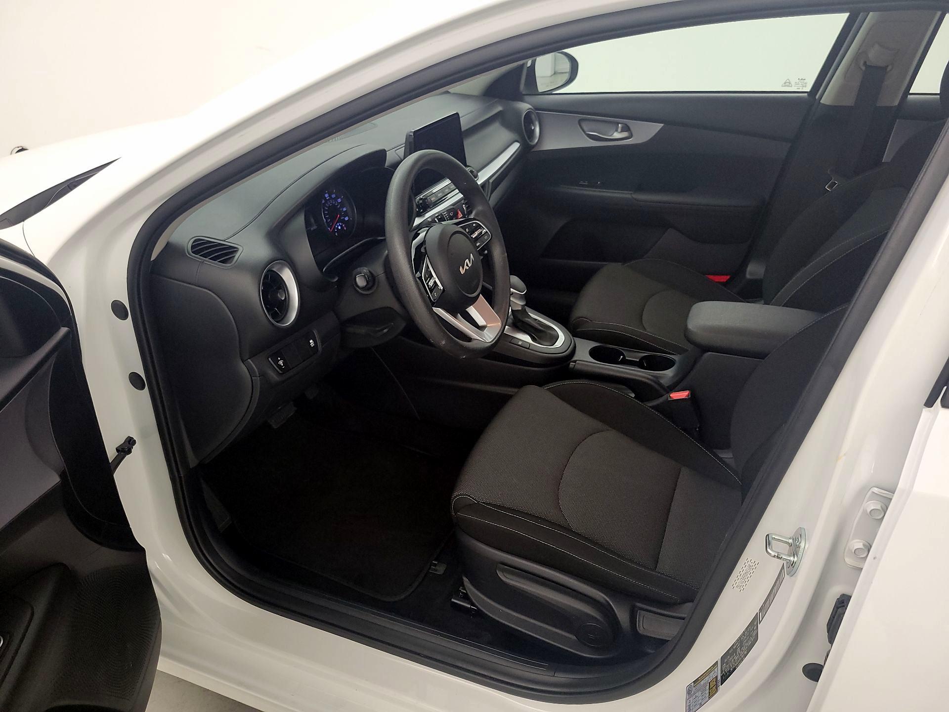 Thumbnail: 2024 Kia Forte - 11