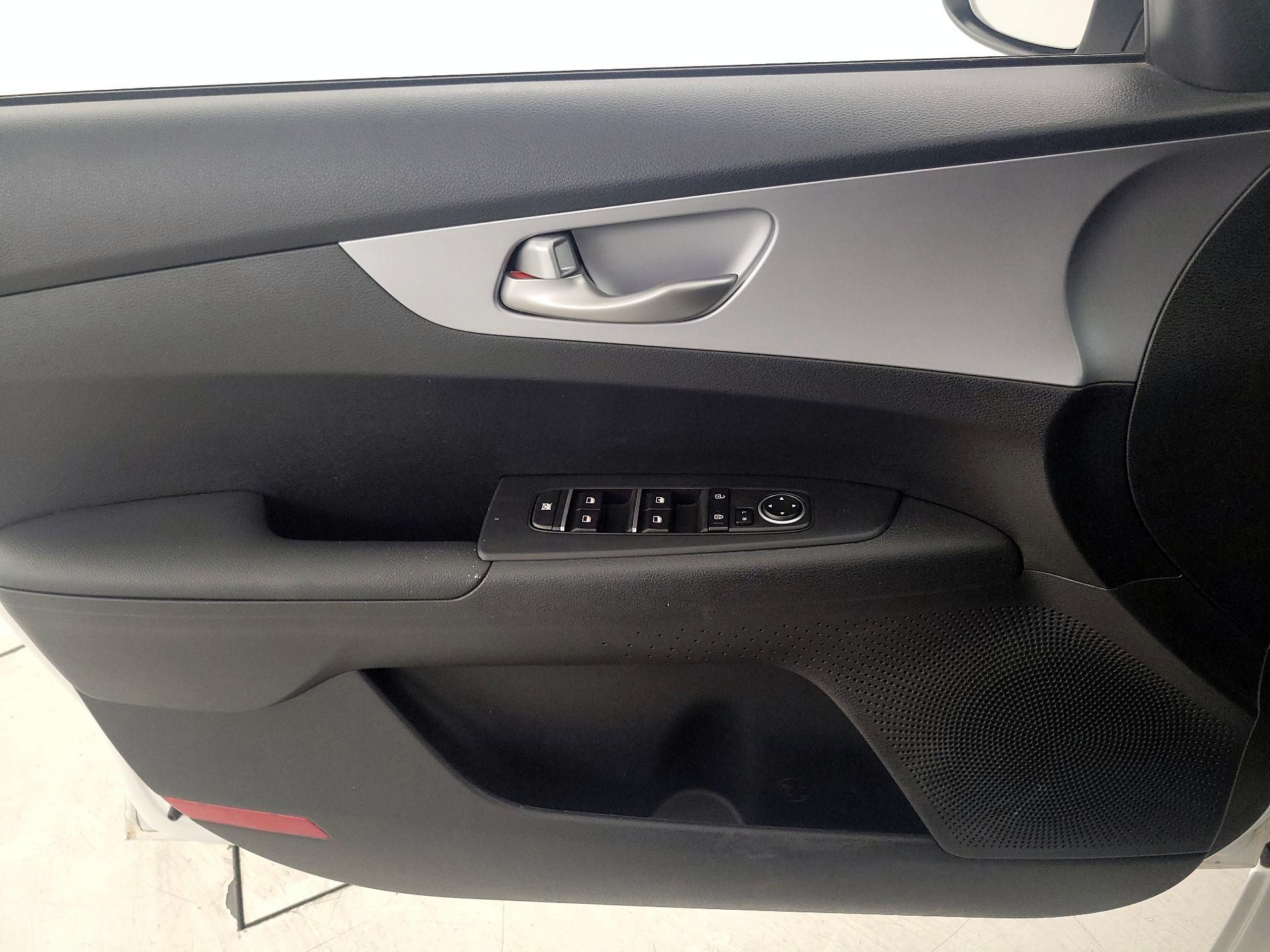 Thumbnail: 2024 Kia Forte - 12