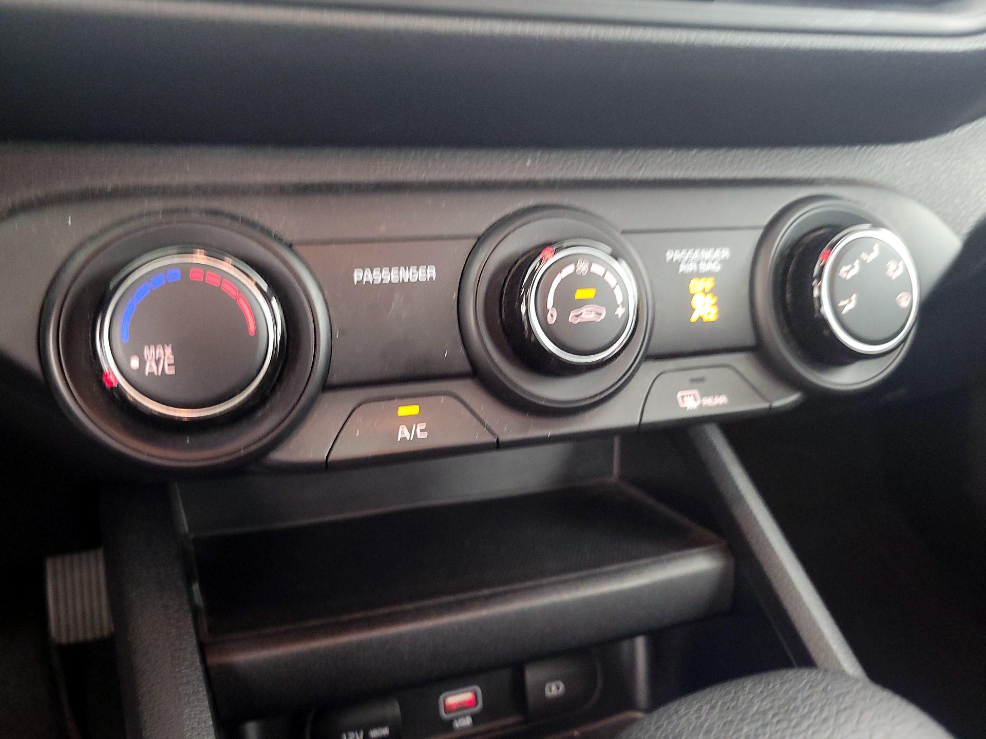 Thumbnail: 2024 Kia Forte - 16