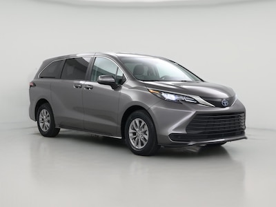 2024 Toyota Sienna Hybrid LE