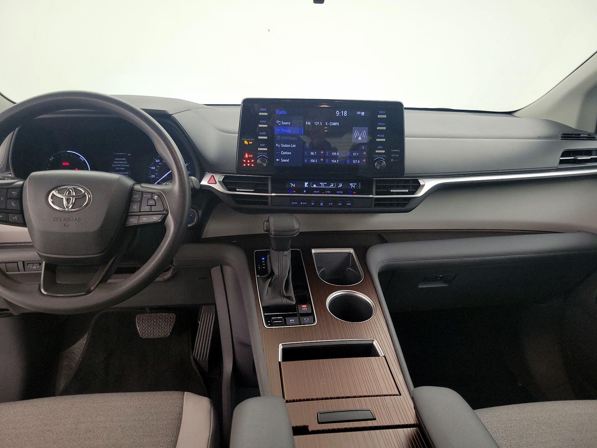 Thumbnail: 2024 Toyota Sienna - 9