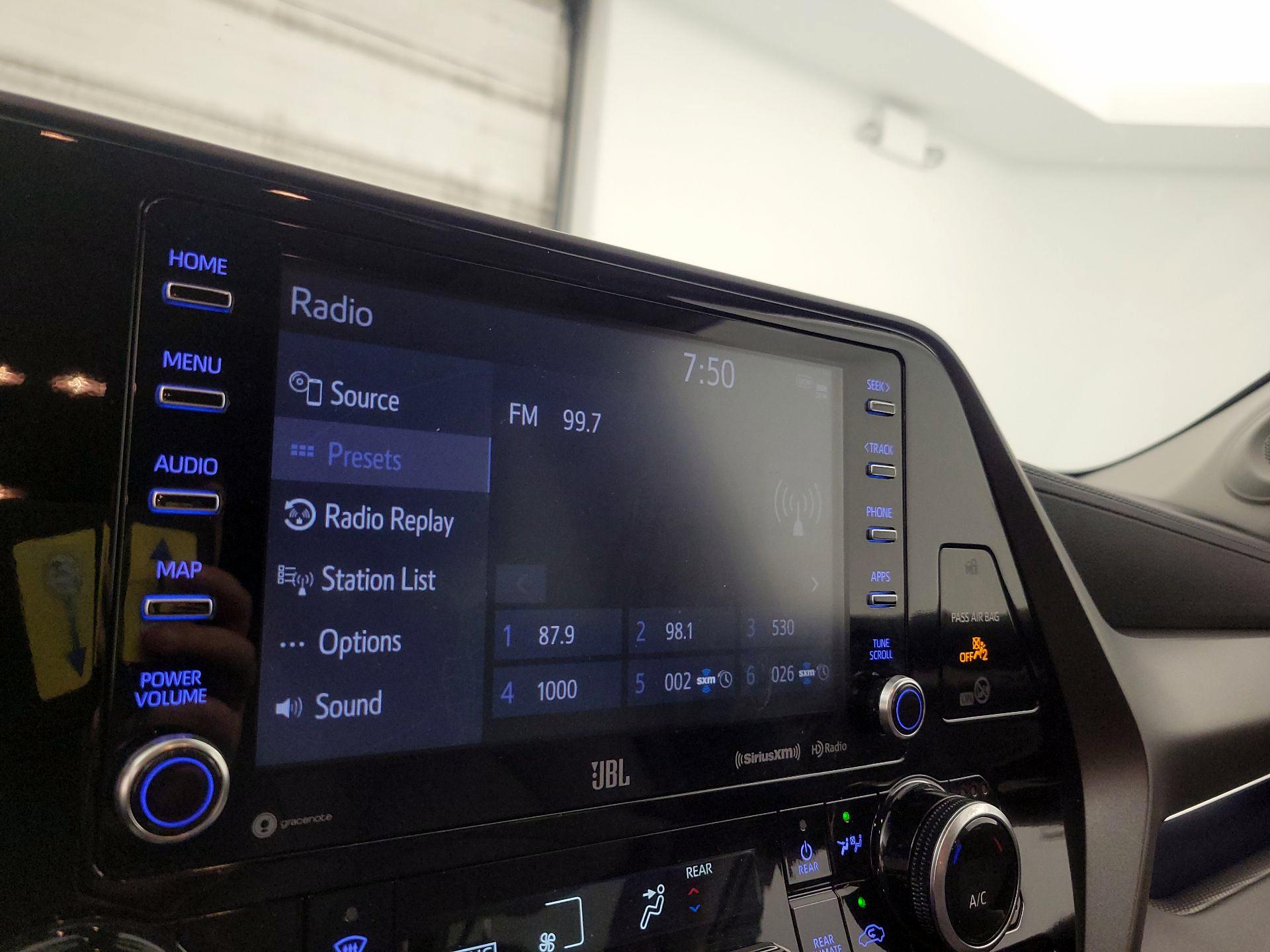 Thumbnail: 2022 Toyota Highlander - 16