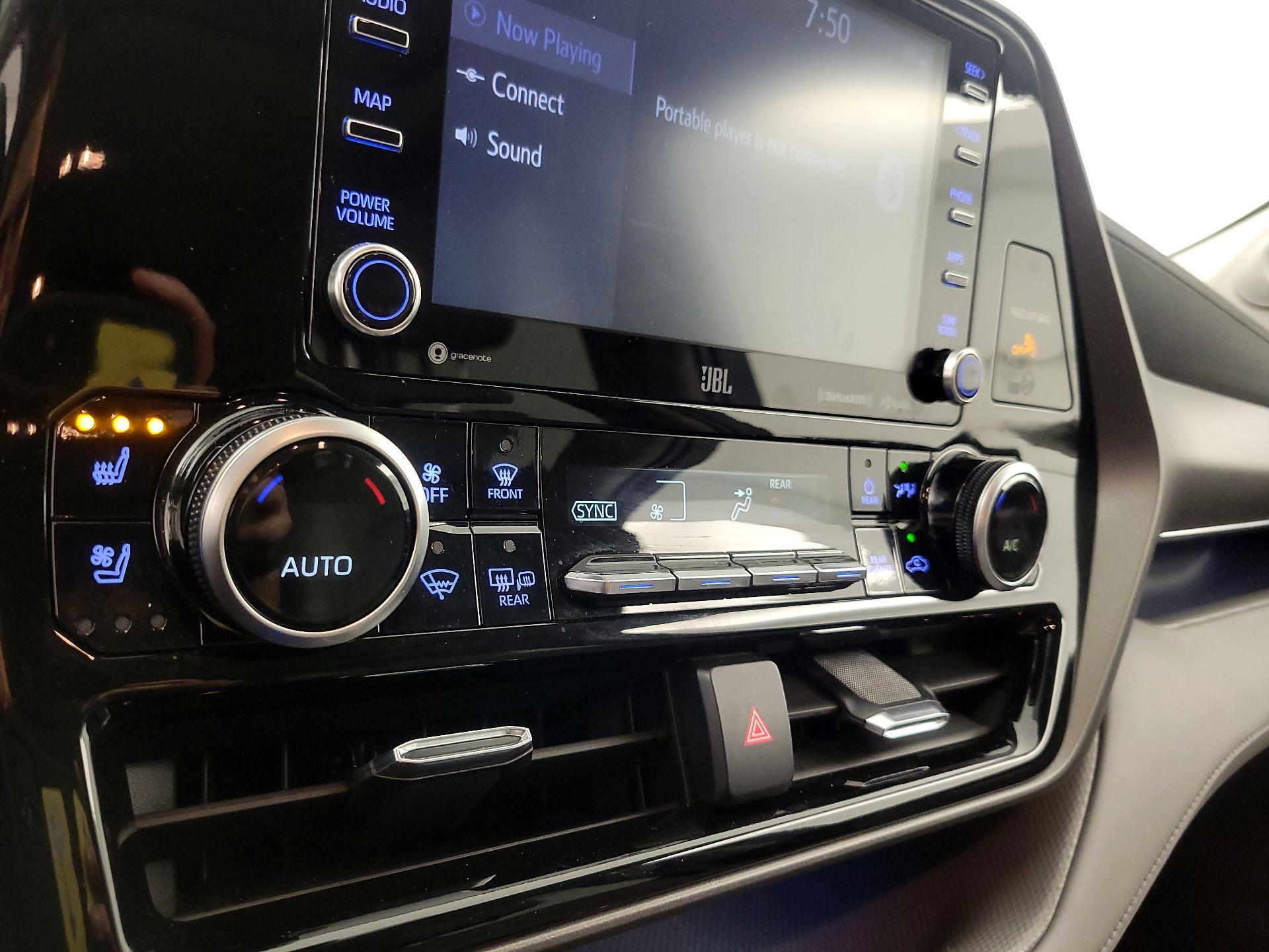 Thumbnail: 2022 Toyota Highlander - 17