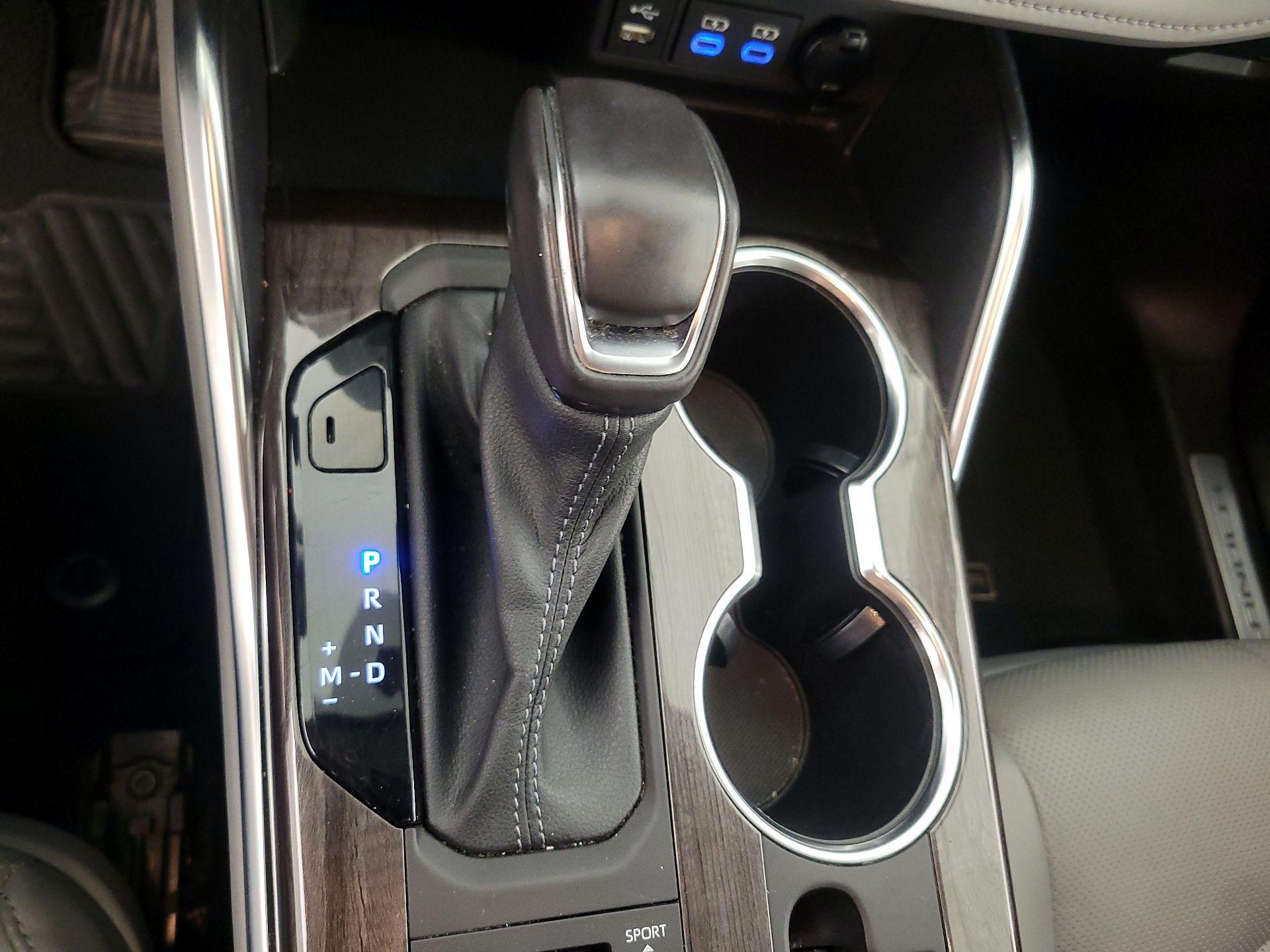 Thumbnail: 2022 Toyota Highlander - 18