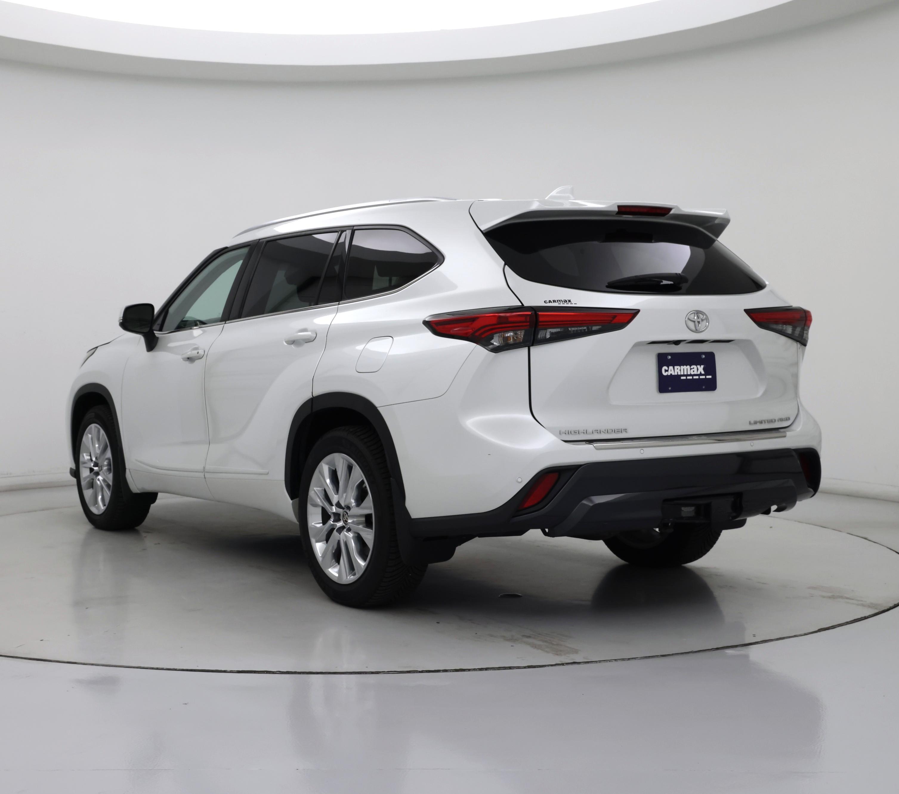 Thumbnail: 2022 Toyota Highlander - 2