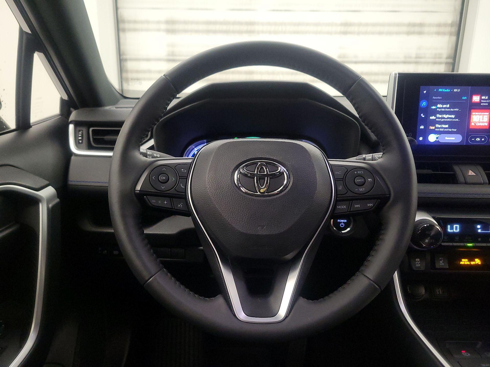 Thumbnail: 2025 Toyota RAV4 - 10