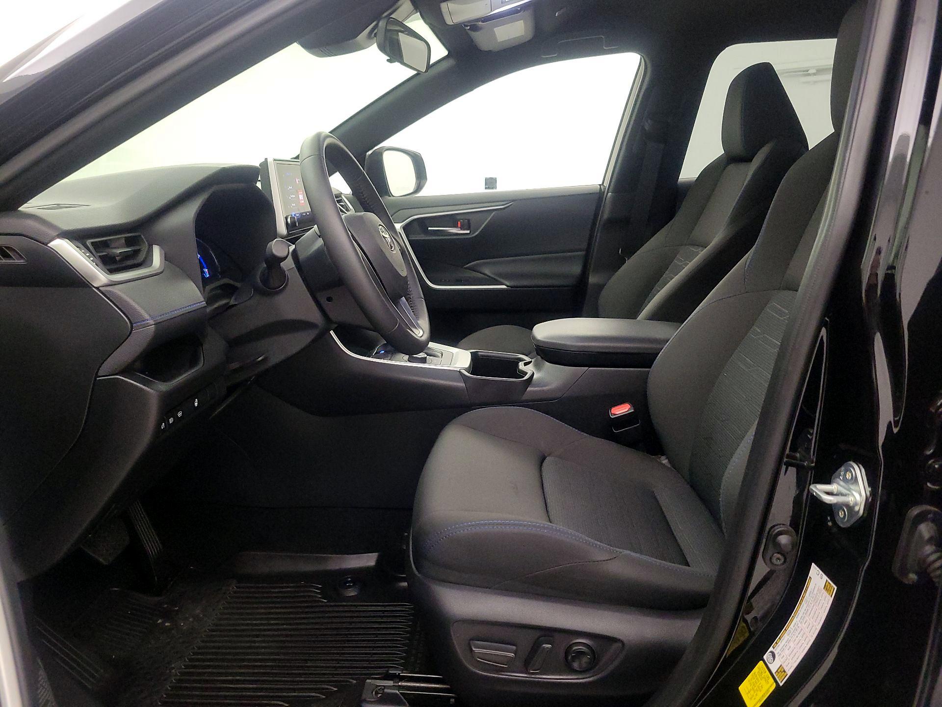 Thumbnail: 2025 Toyota RAV4 - 11