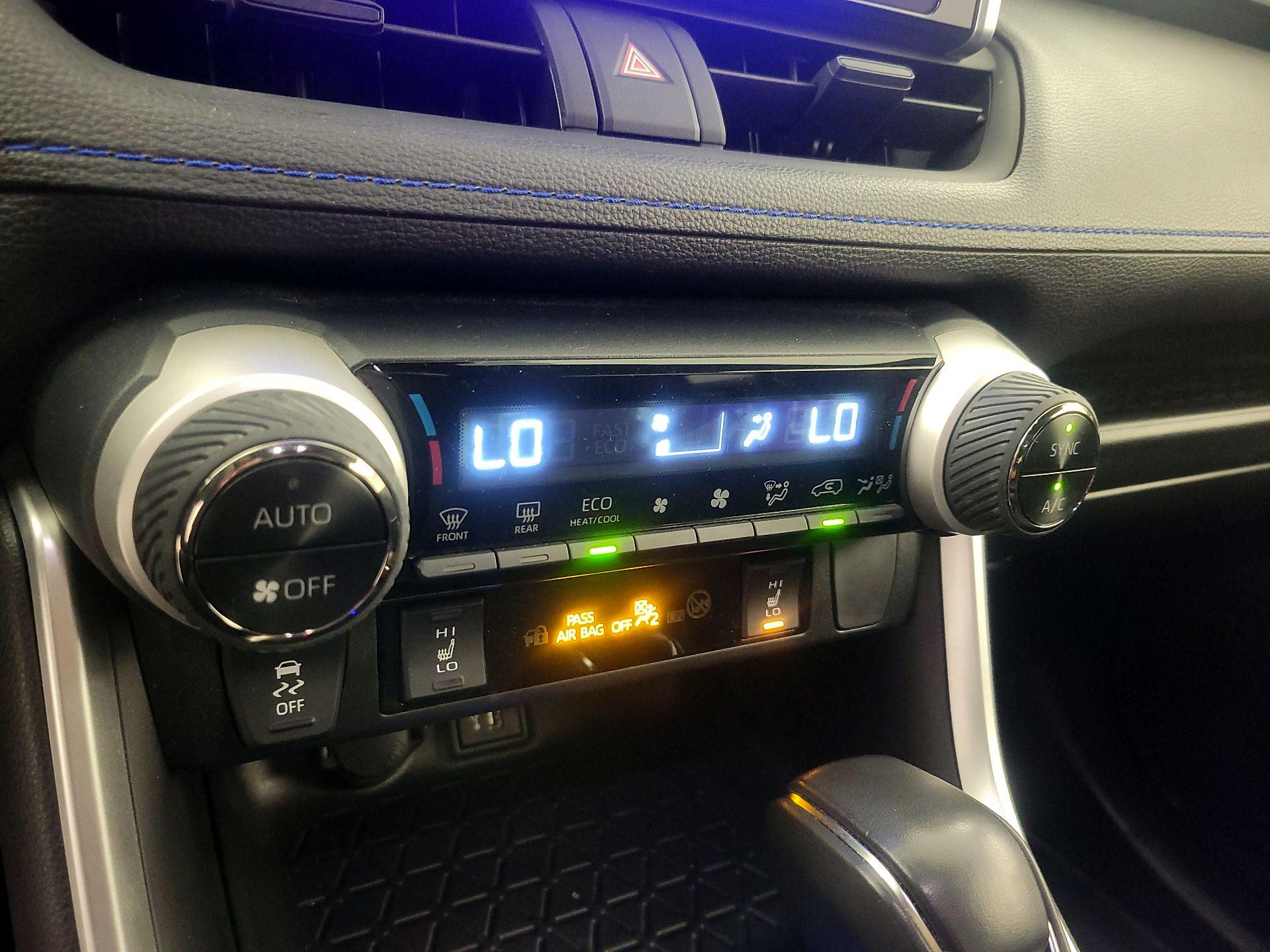 Thumbnail: 2025 Toyota RAV4 - 16